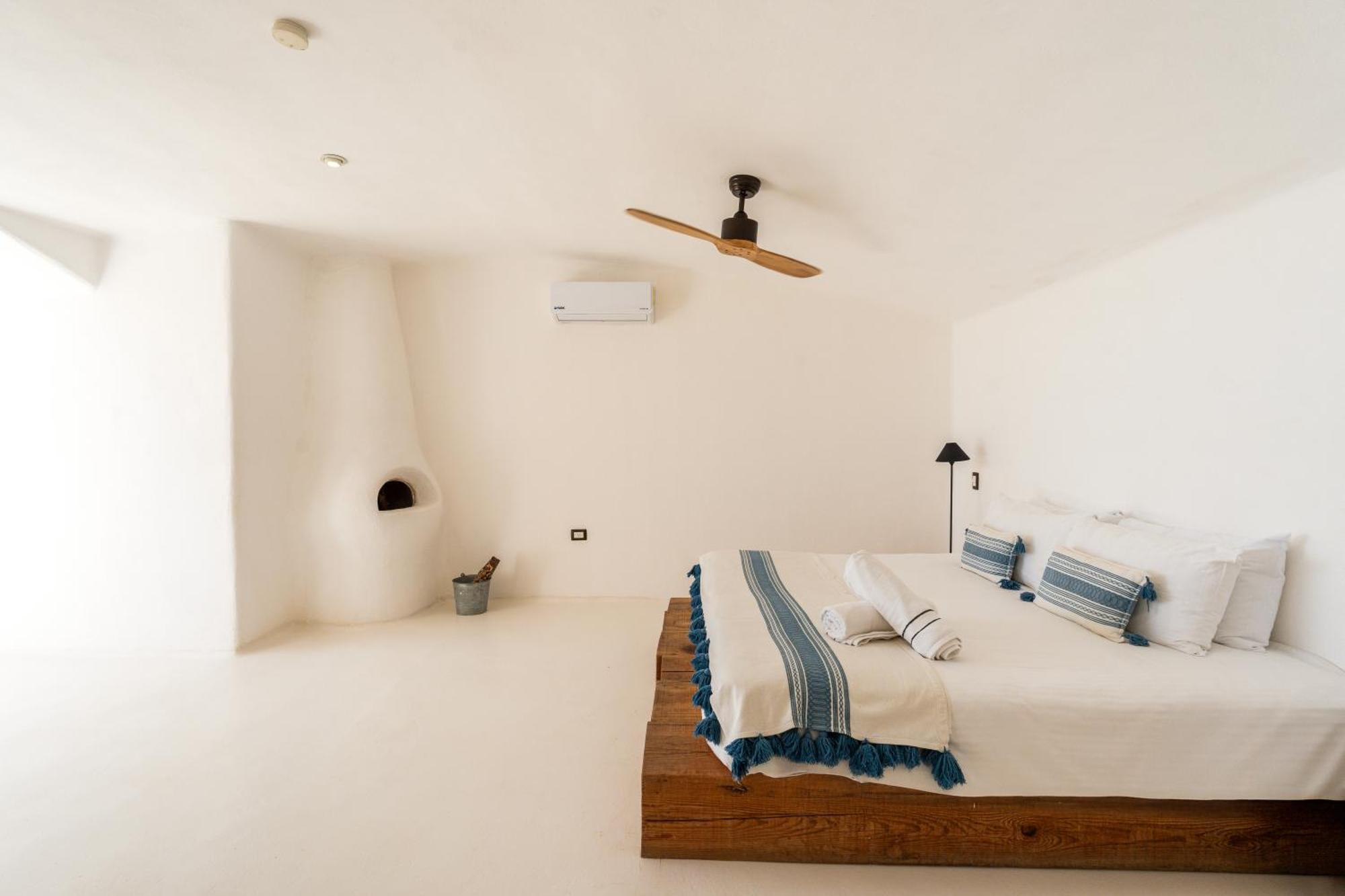 Deluxe King Room,1698657971:JPEG