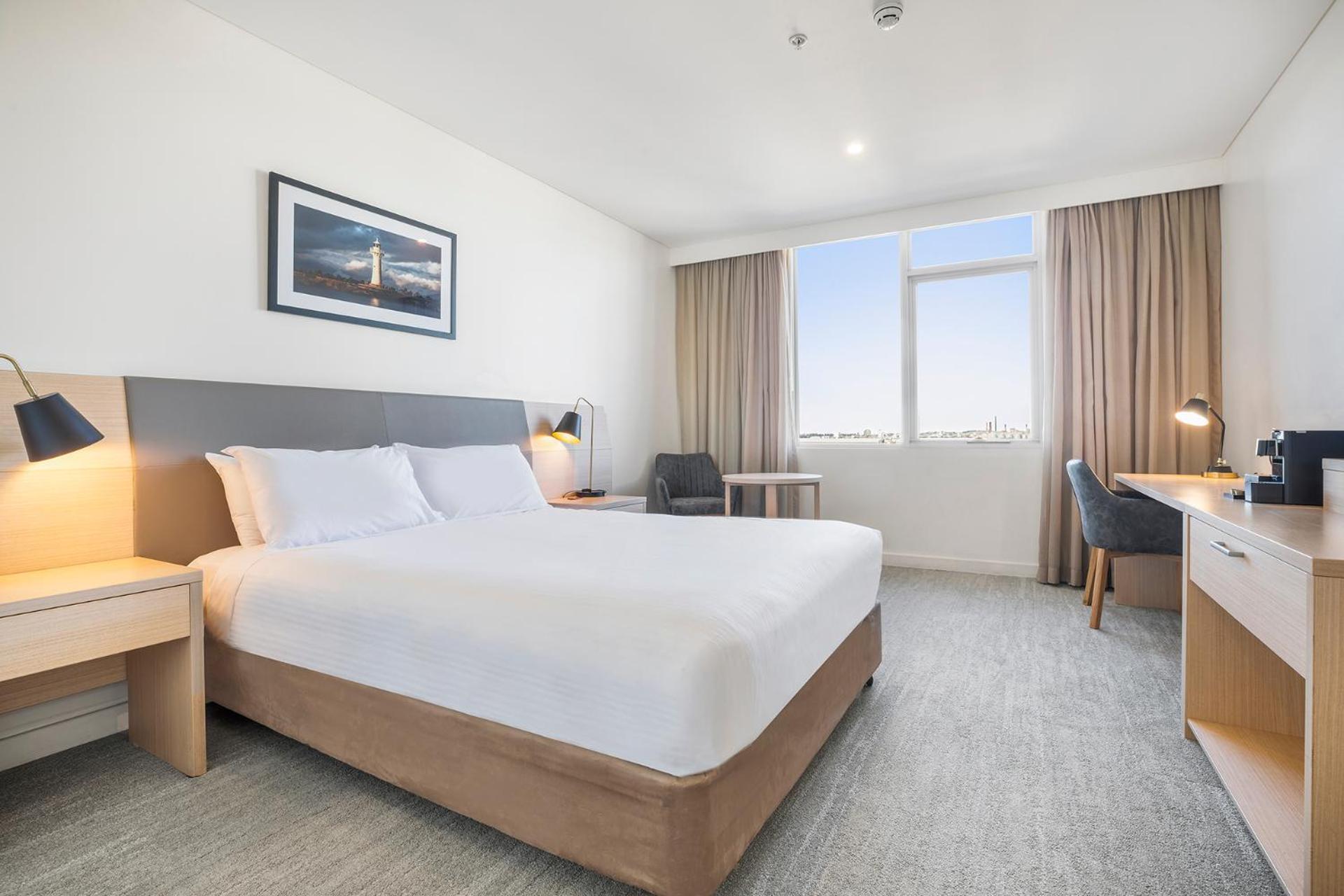 Deluxe Queen Room