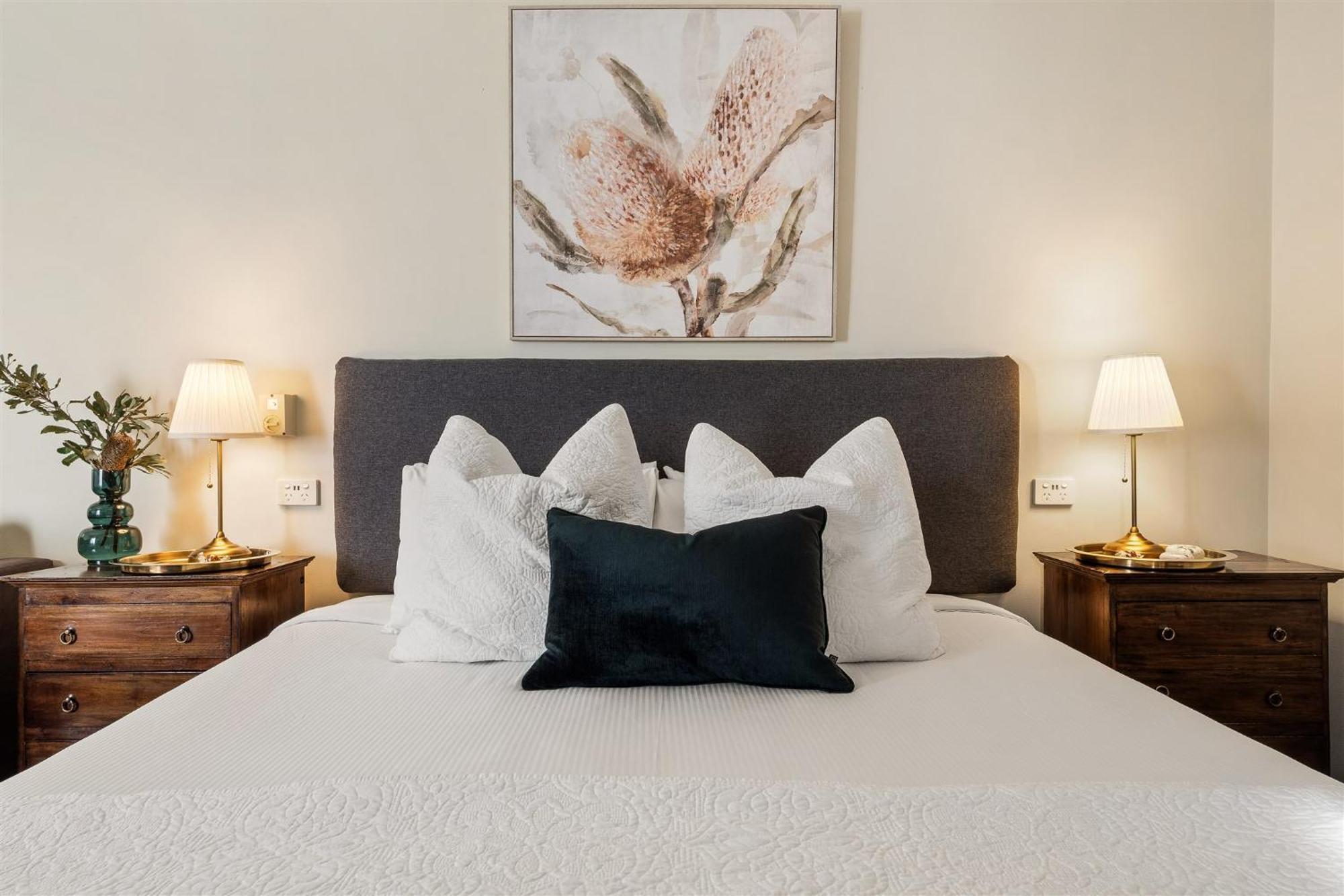 Summer King Room