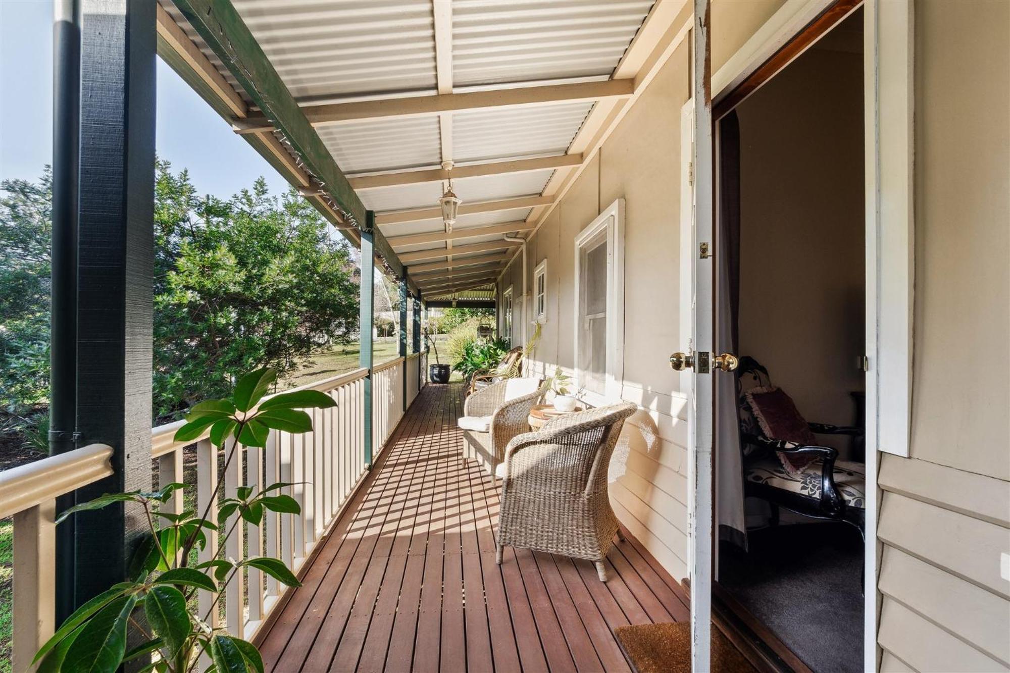 King Room Garden View