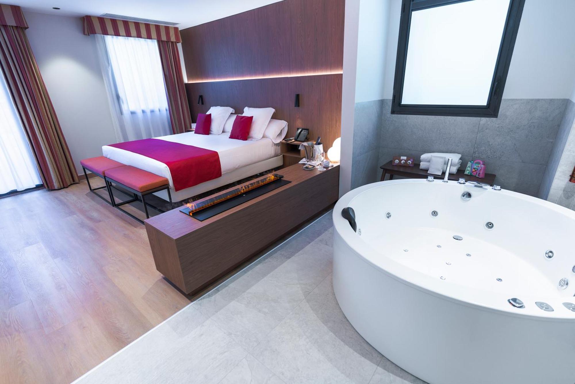Master Suite Jacuzzi