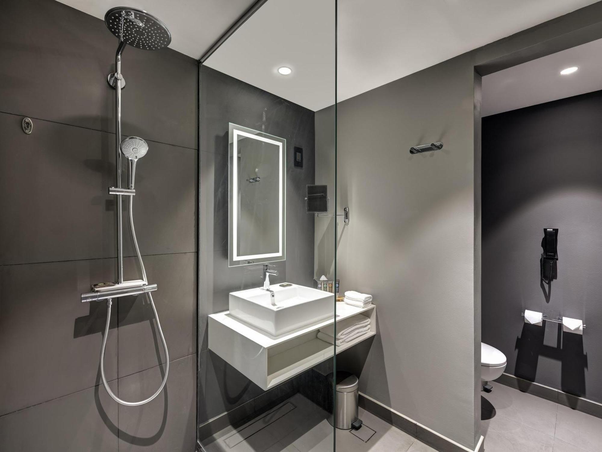 Superior Twin Room with Lagoon View