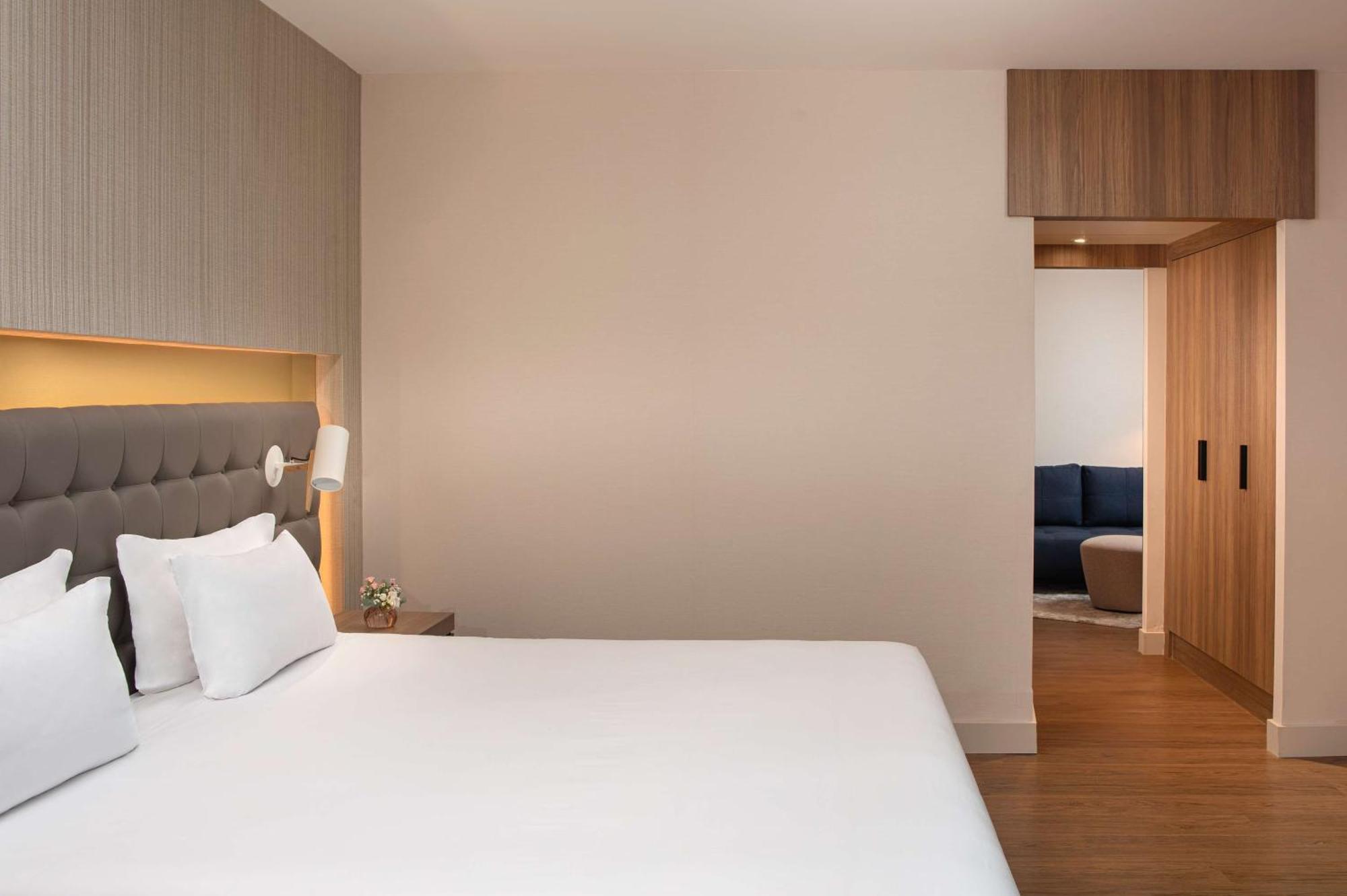 Junior Suite mit Zustellbetten (3 Erwachsene + 1 Kind)