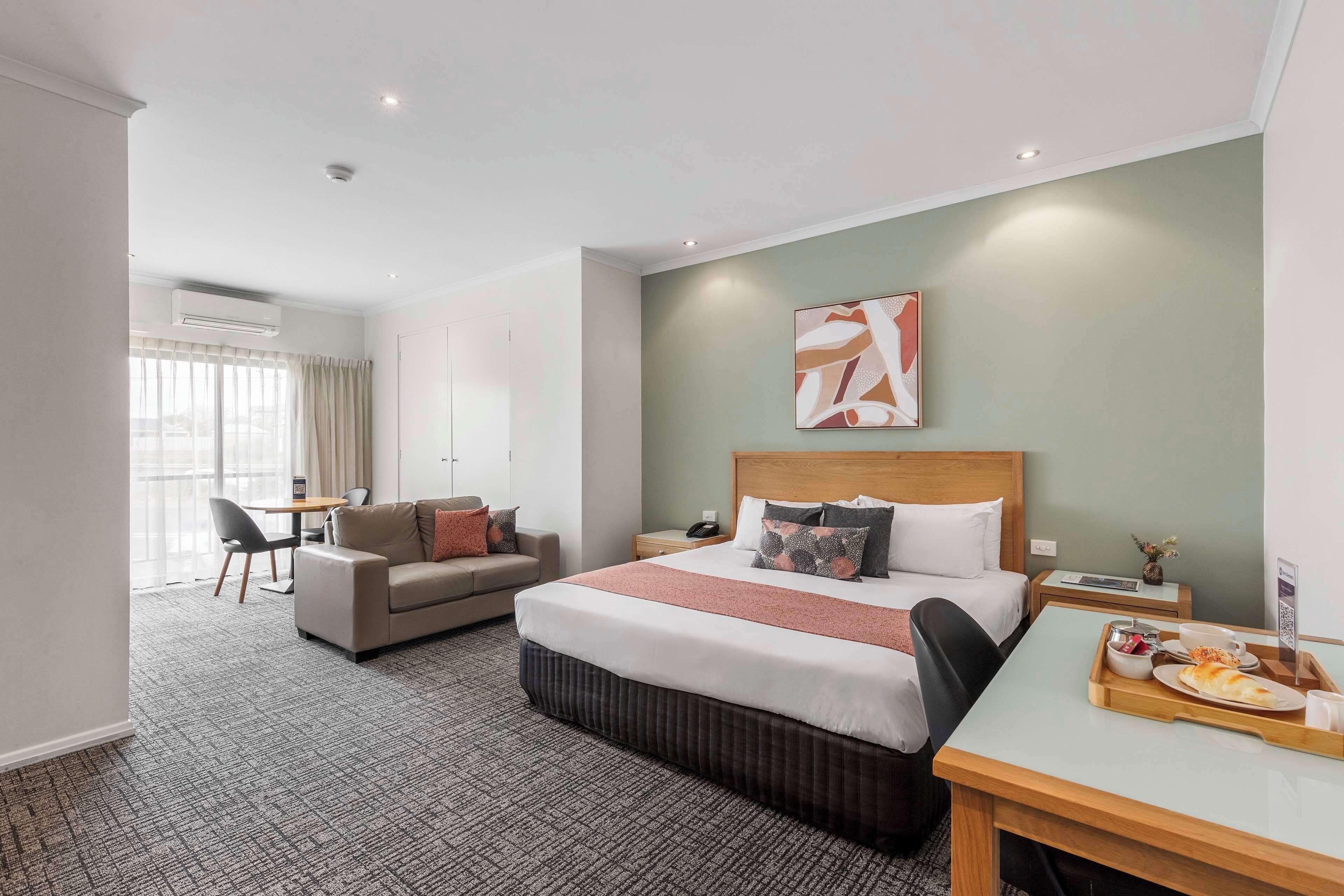 Superior King Room Spa Bath