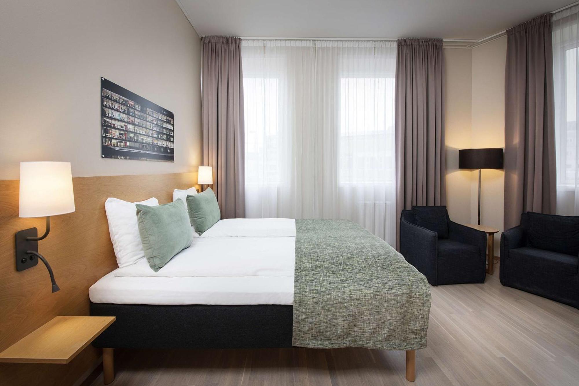 Economy Twin Room exterior building