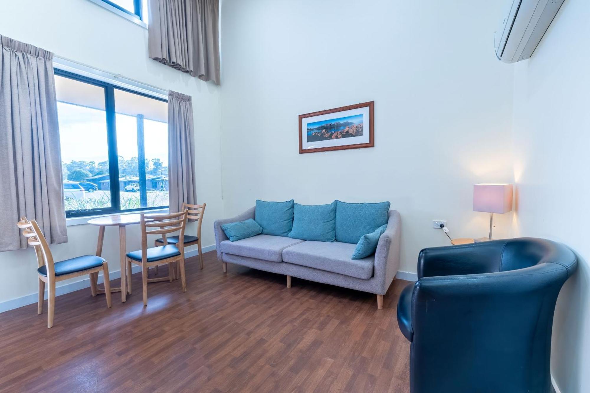 One Bedroom Apartment