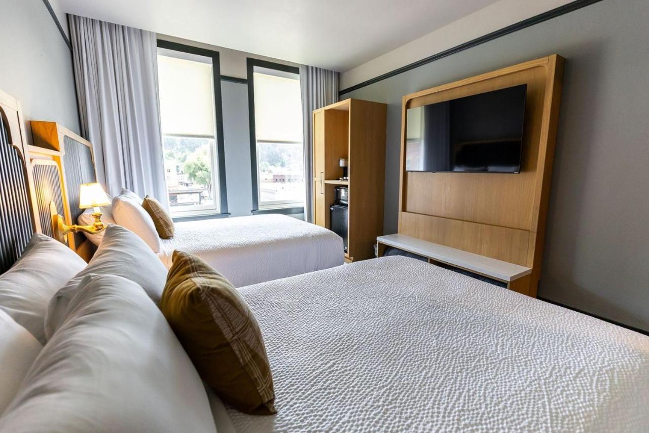 Queen Room with Two Queen Beds