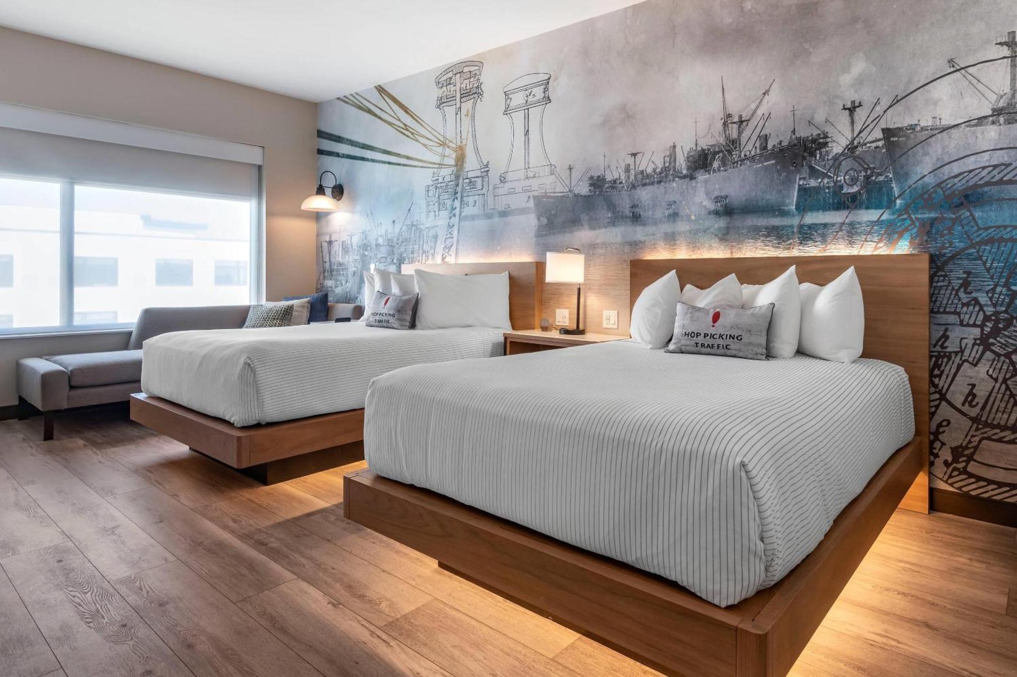 Queen Room with Two Queen Beds and Courtyard View - Non Smoking