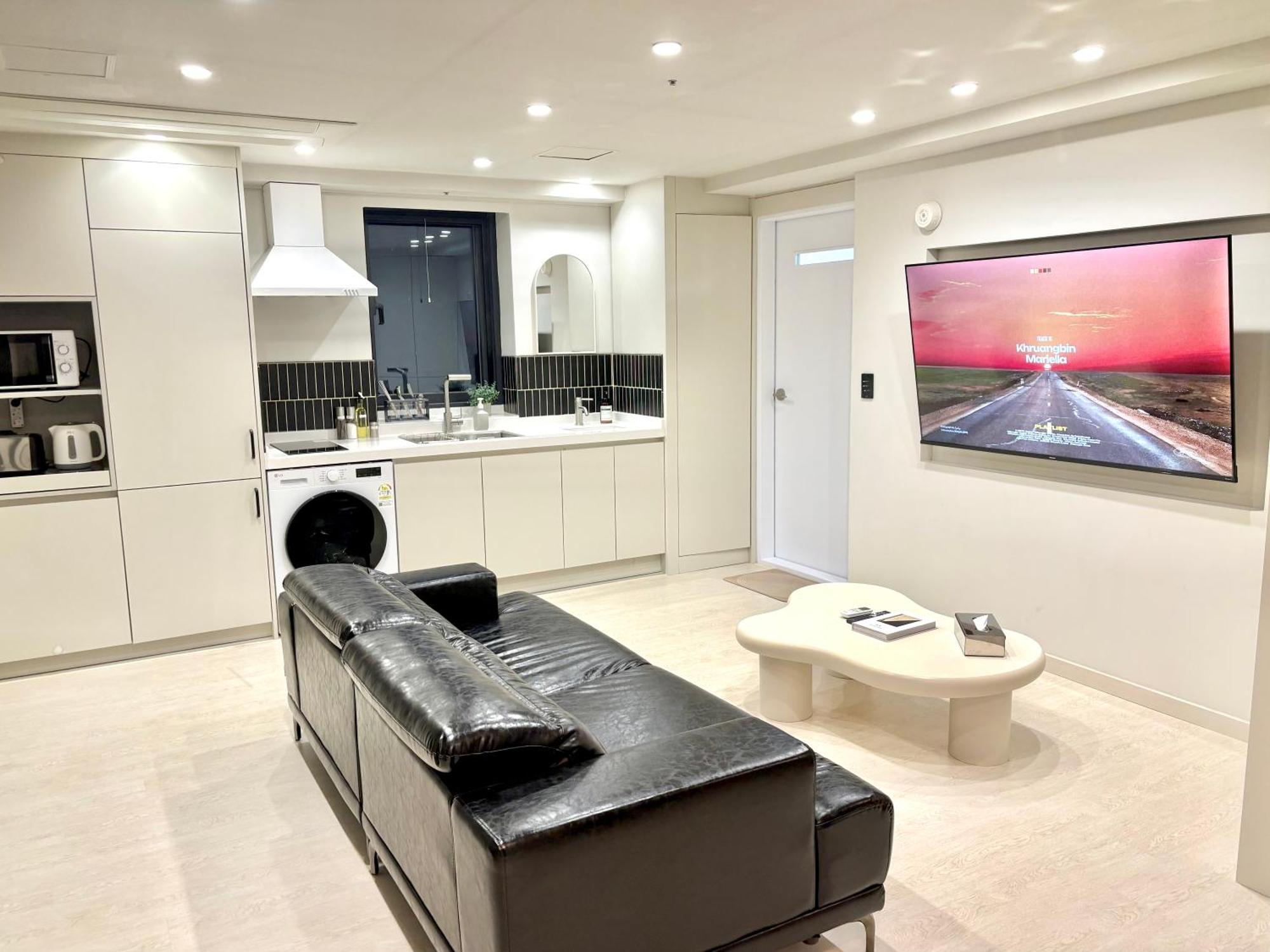 Deluxe Family Suite