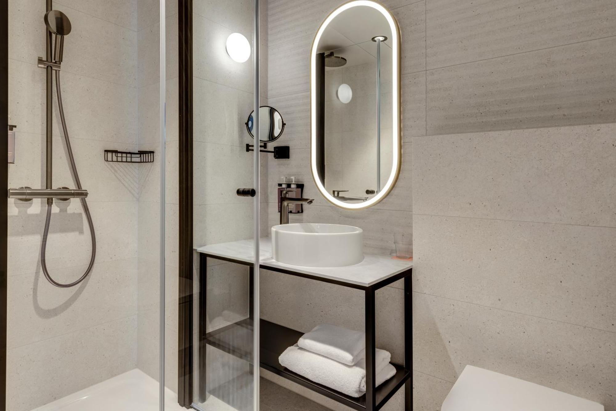 TRIBE ESSENTIAL Twin room