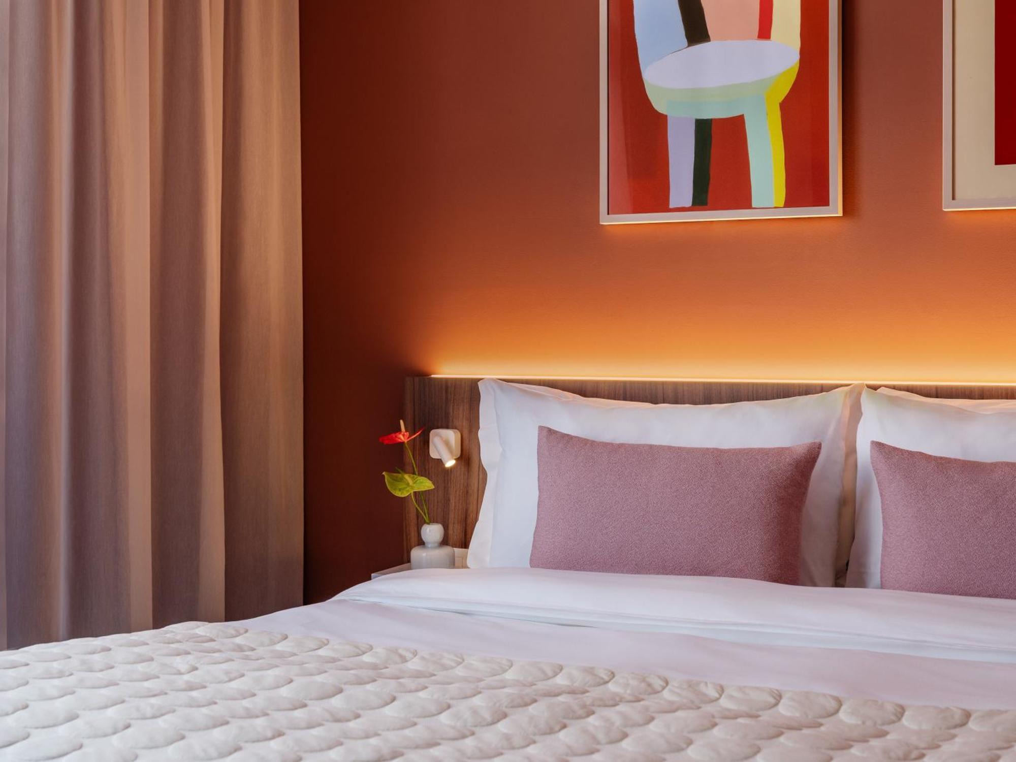 Appartamento con 1 Camera da Letto, Balcone e Divano Letto