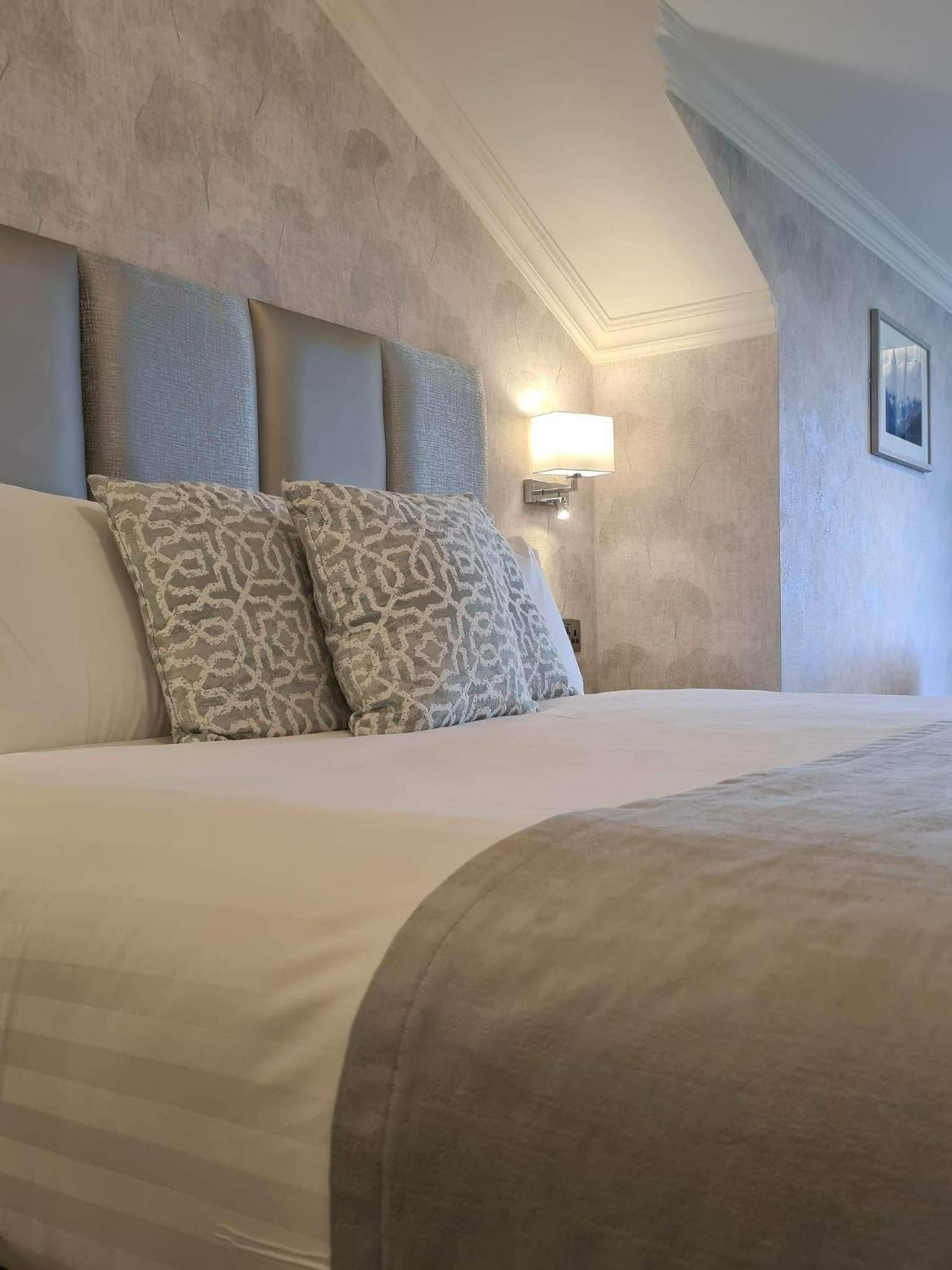 Double Room,1540460899:JPEG