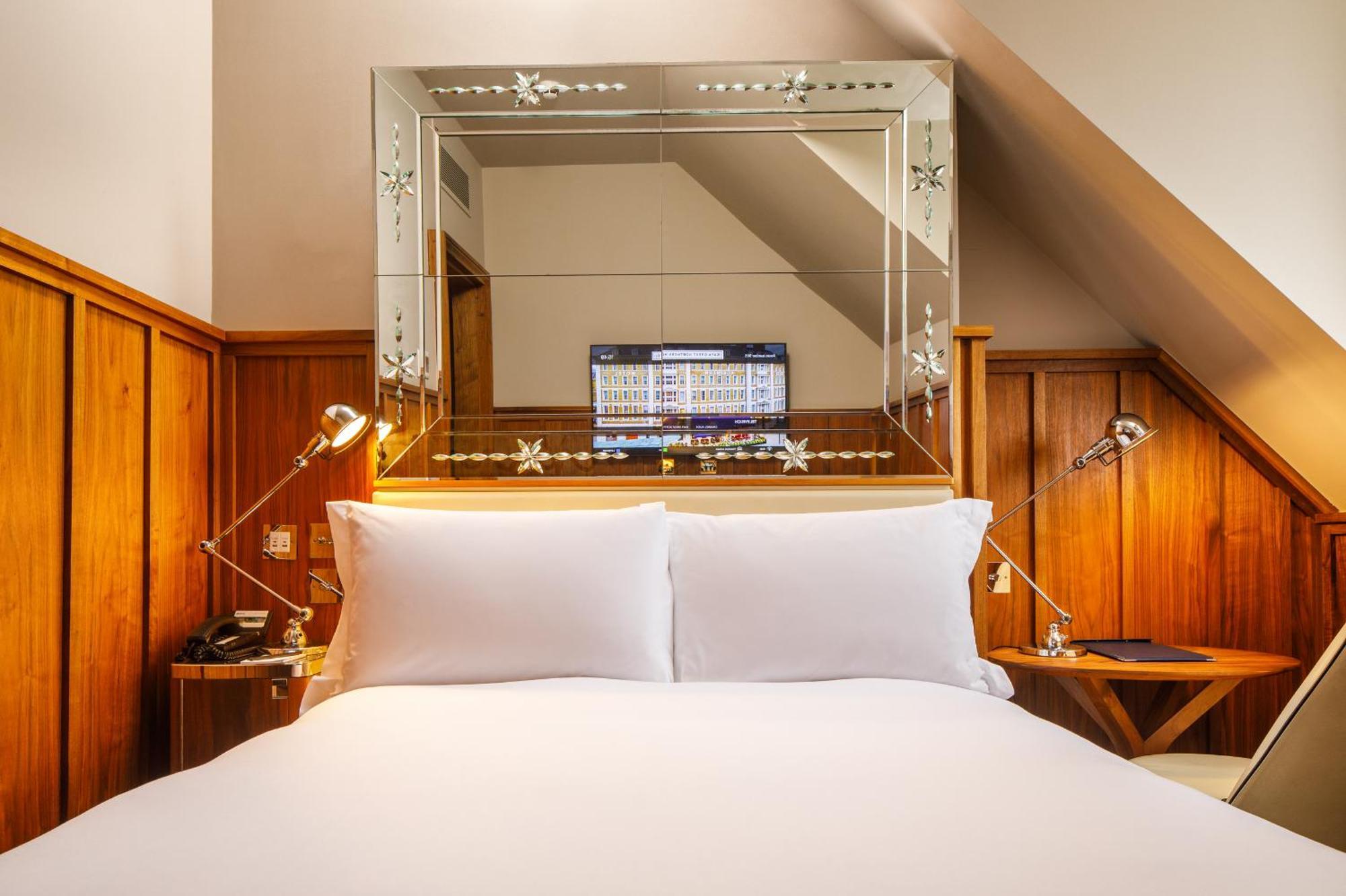Queen Room Edwardian or High Floor