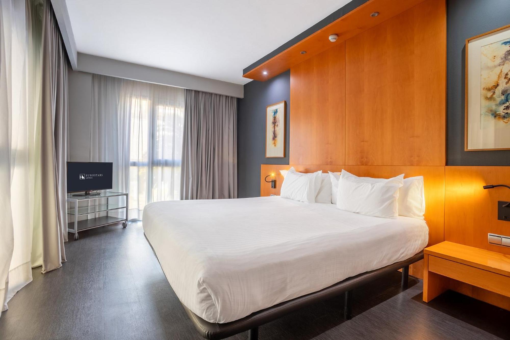Deluxe Junior Suite,1716984876:JPEG