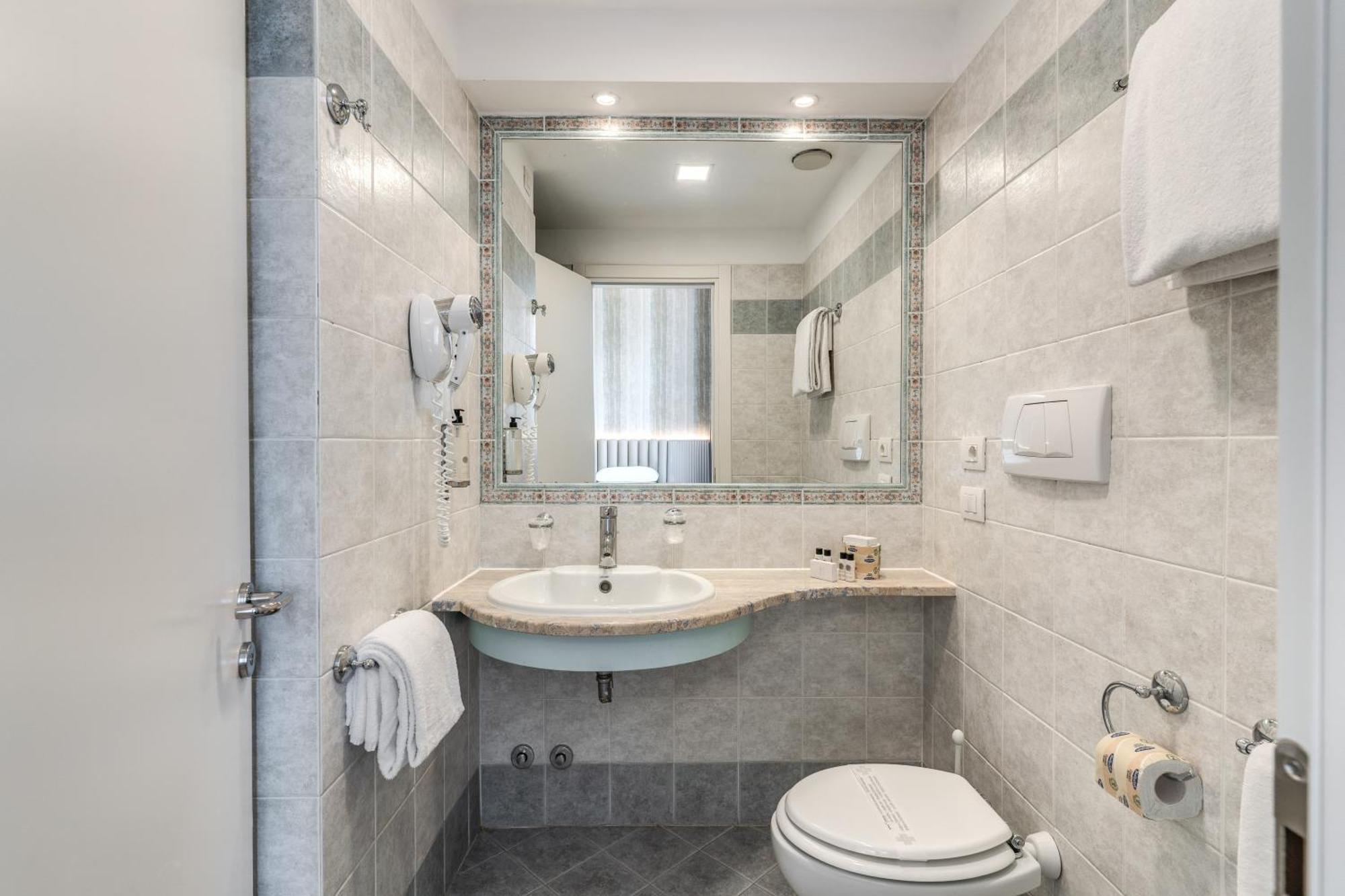 Triple Room,1716987832:JPEG