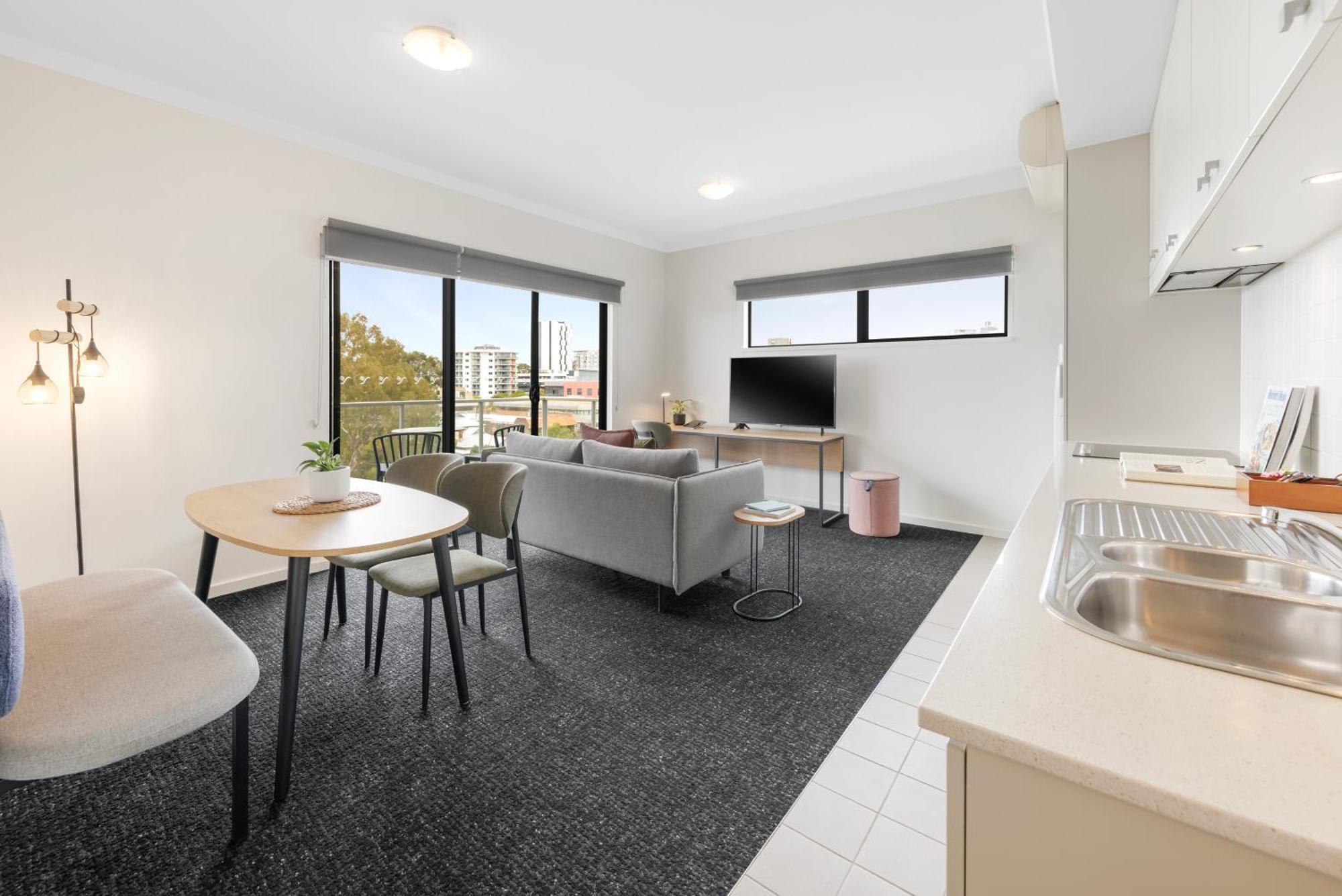Two-Bedroom Apartment 2 Queen Beds