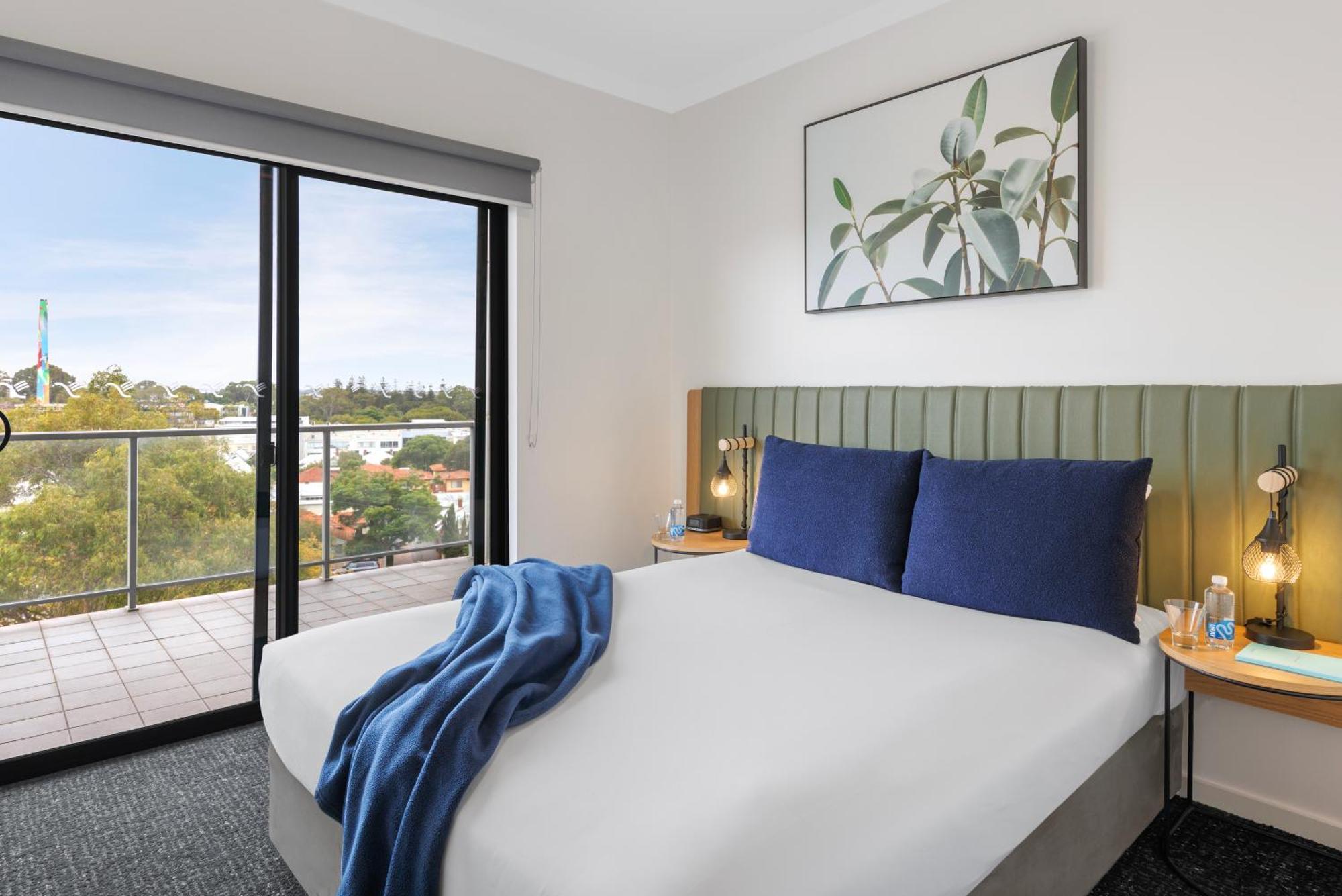 Two-Bedroom Apartment 2 Queen Beds