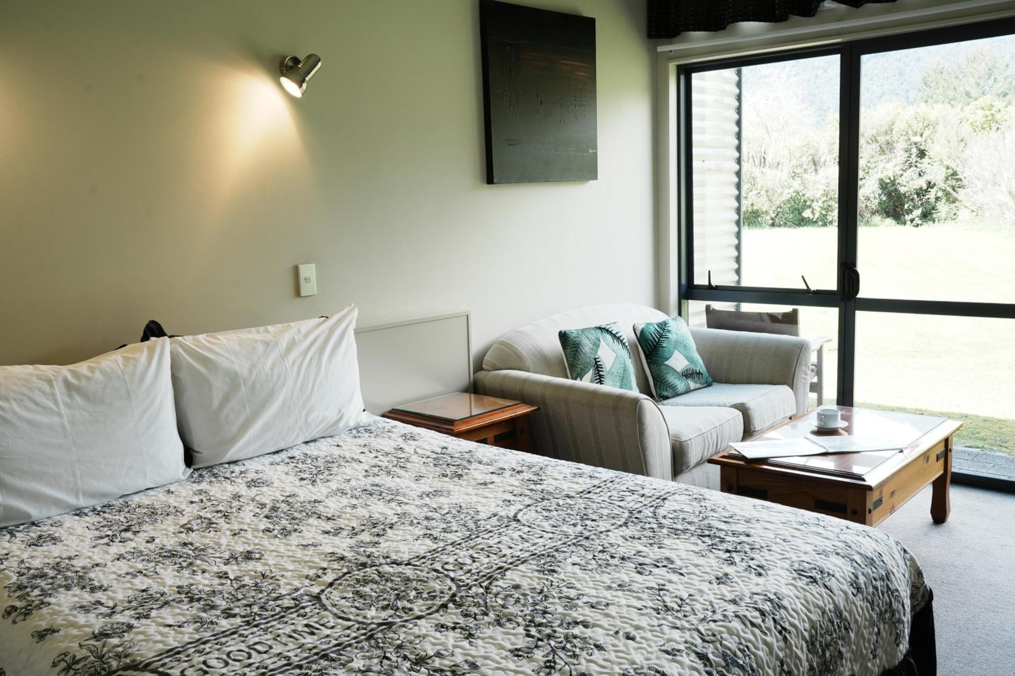 Premier Mountain View Spa