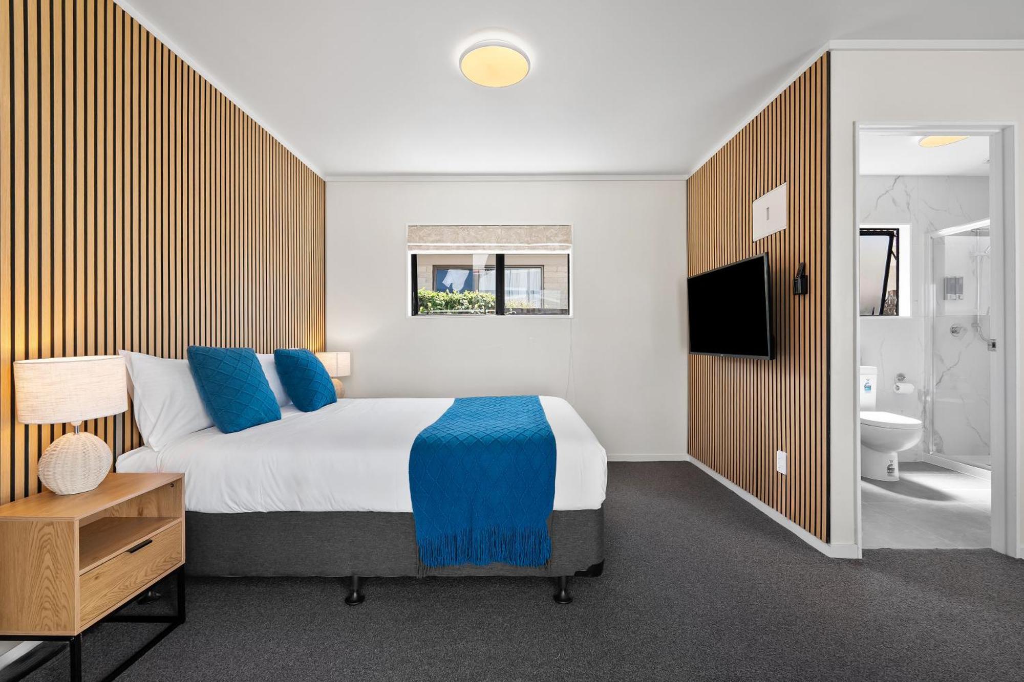 Double Room Private Bathroom