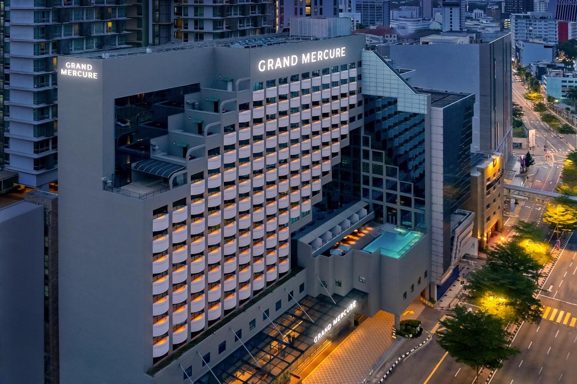 Deluxe king bed room