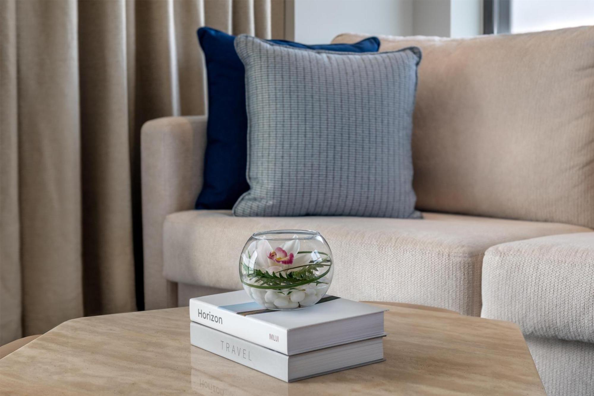One-Bedroom Suite with Sea View and Balcony - Theme Park Access