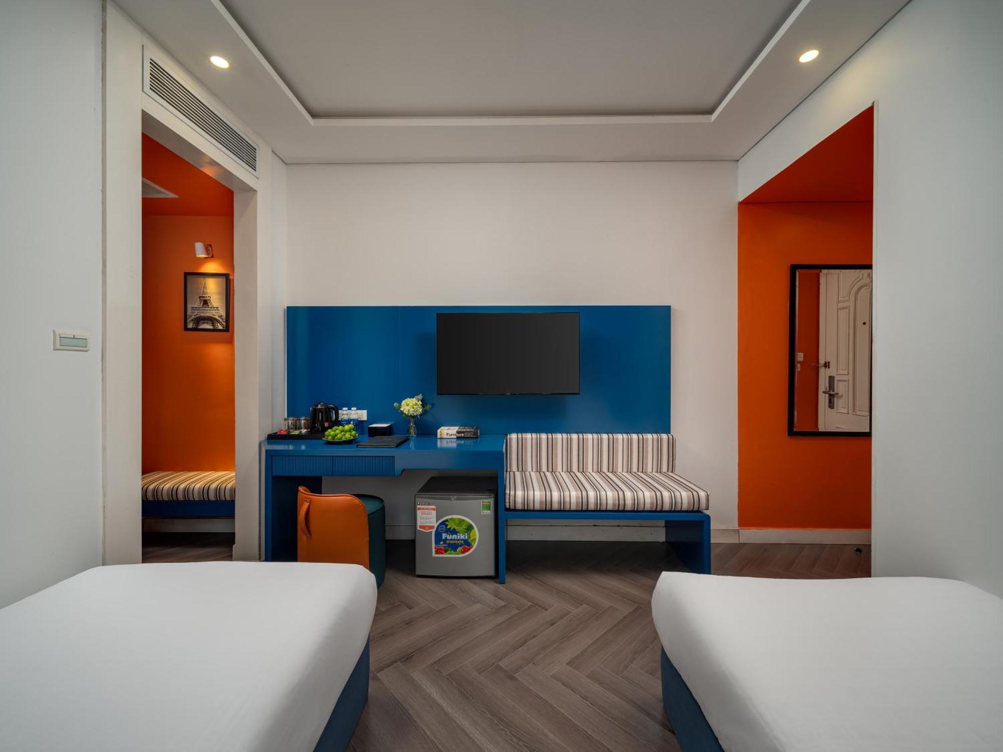 St Gildas Twin Room