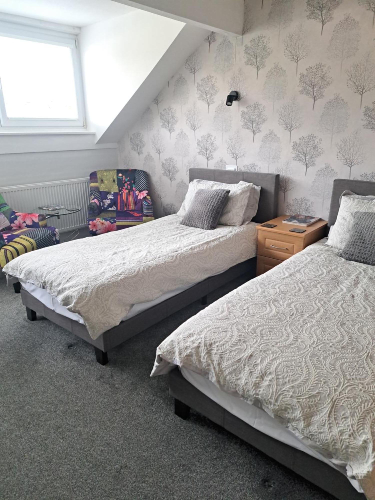 Deluxe Twin Room