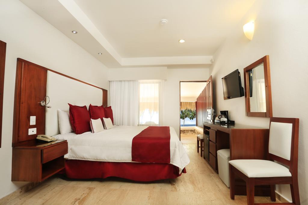 Bungalow Ocean One King Bed Non-Smoking,680618505:JPEG