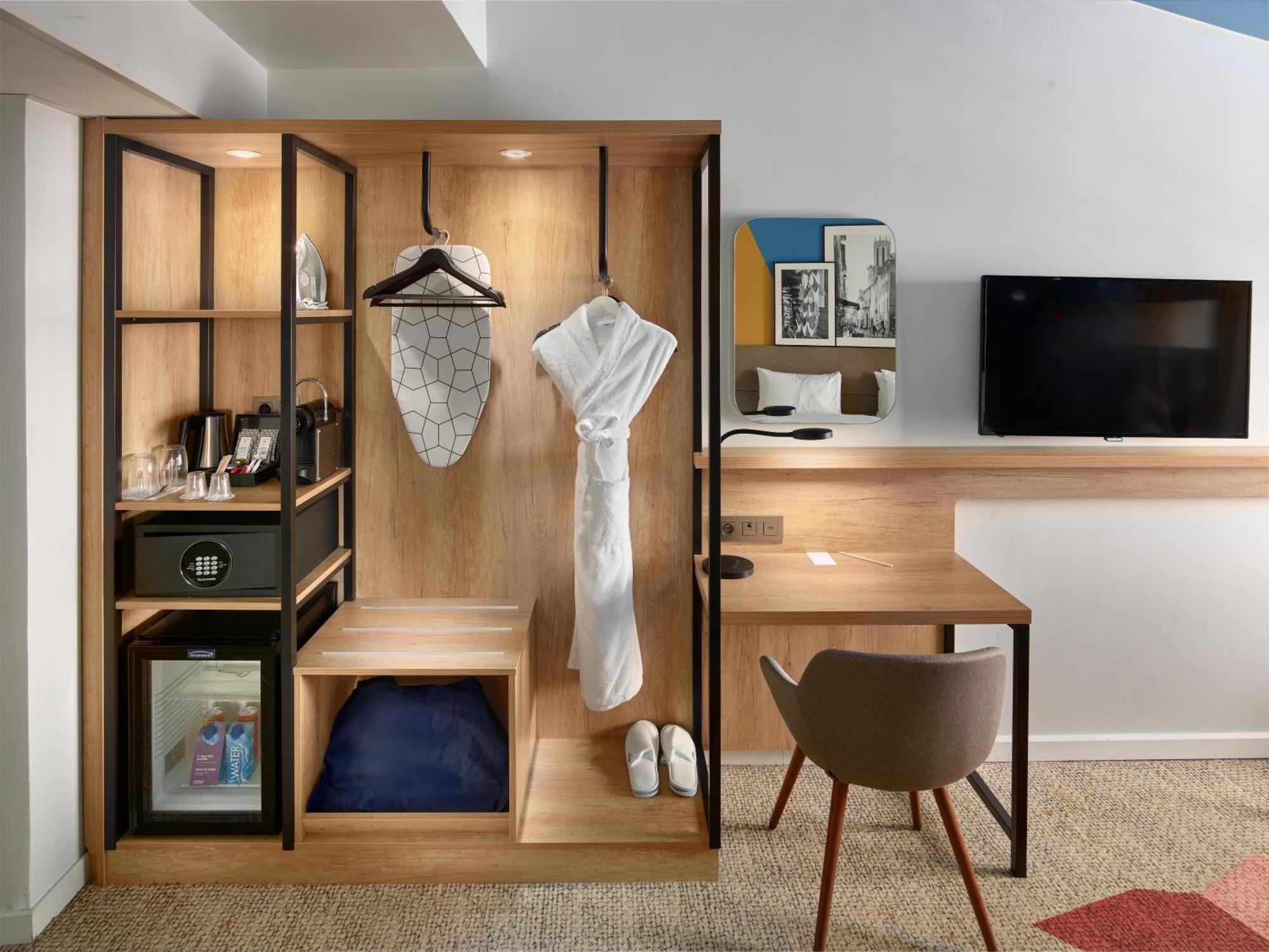 Premium Room,1739363503:JPEG