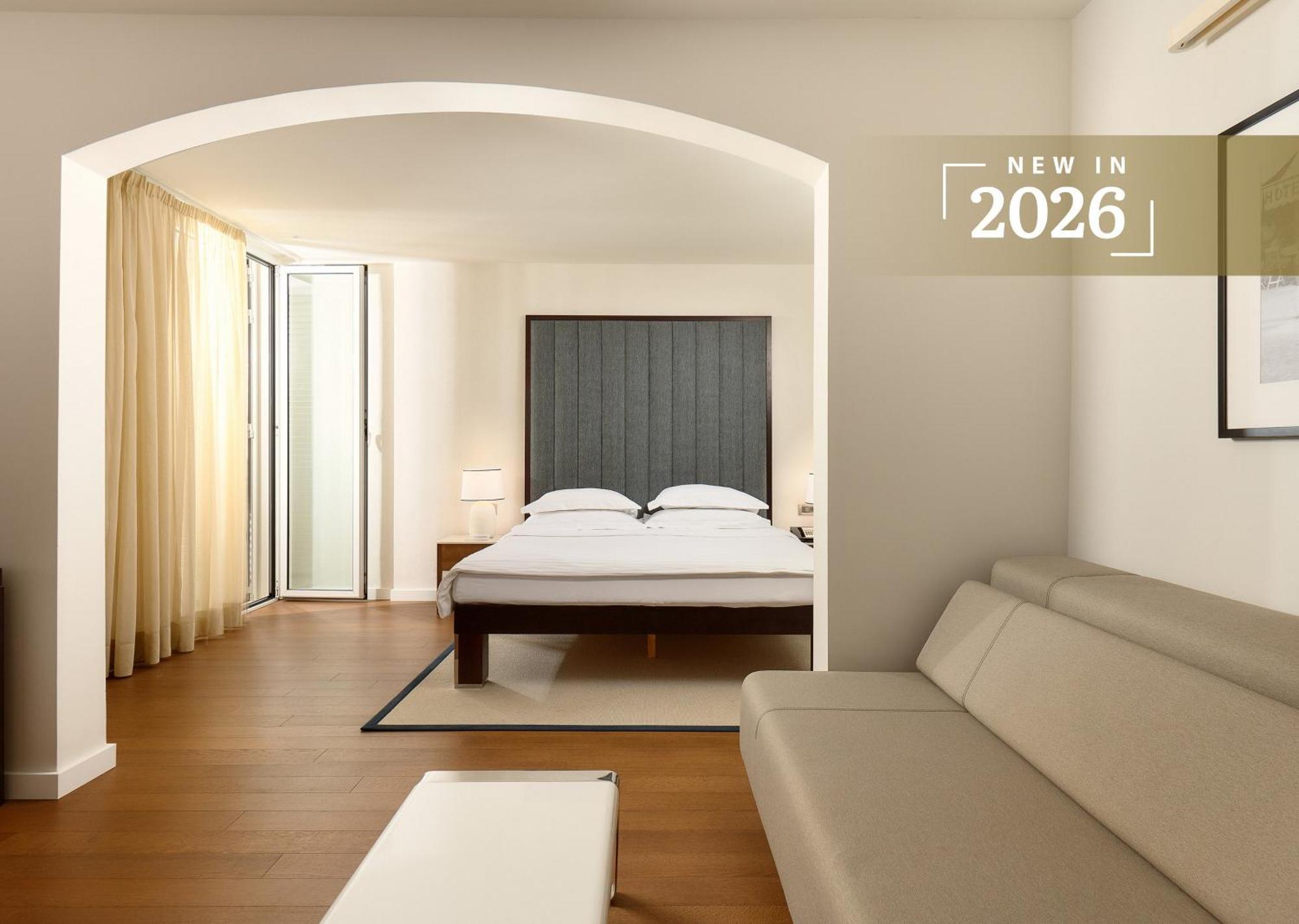Family Room,1742646972:JPEG