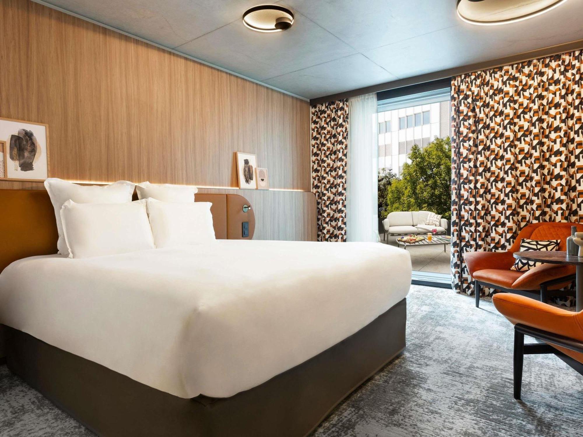 Deluxe King Room with Terrace