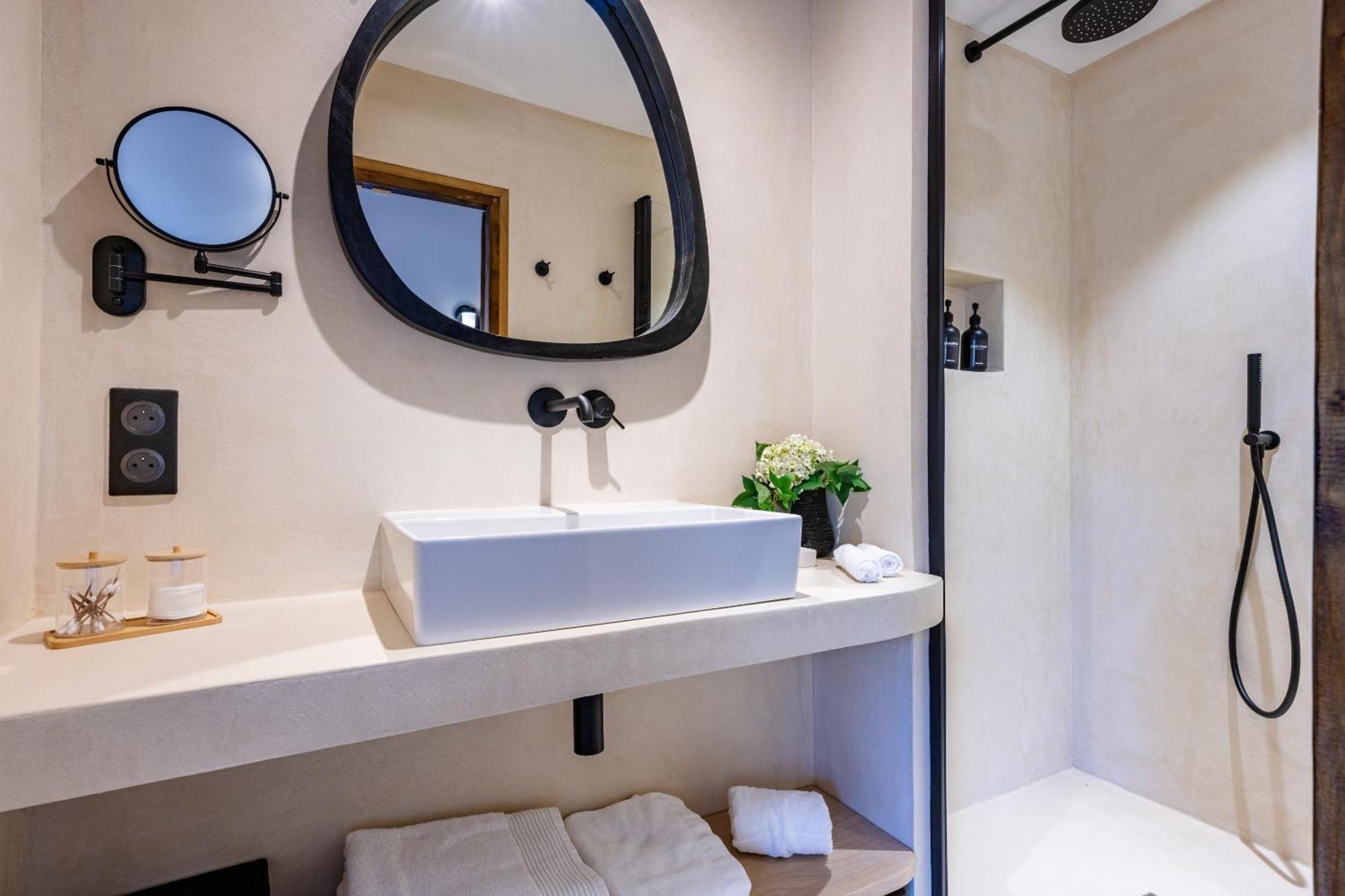 Double or Twin Room Private Bathroom,1740431557:JPEG