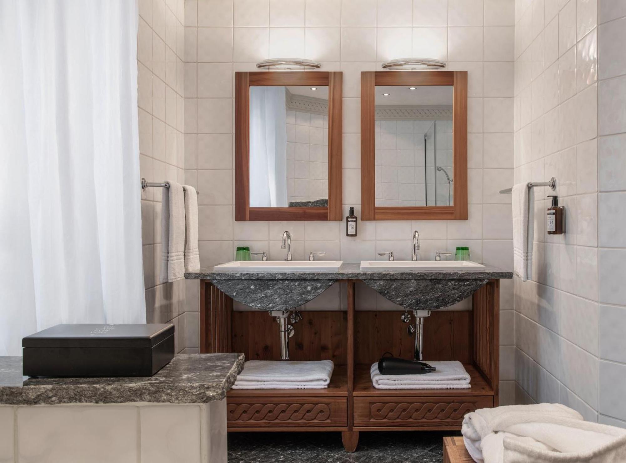 Deluxe Junior Suite