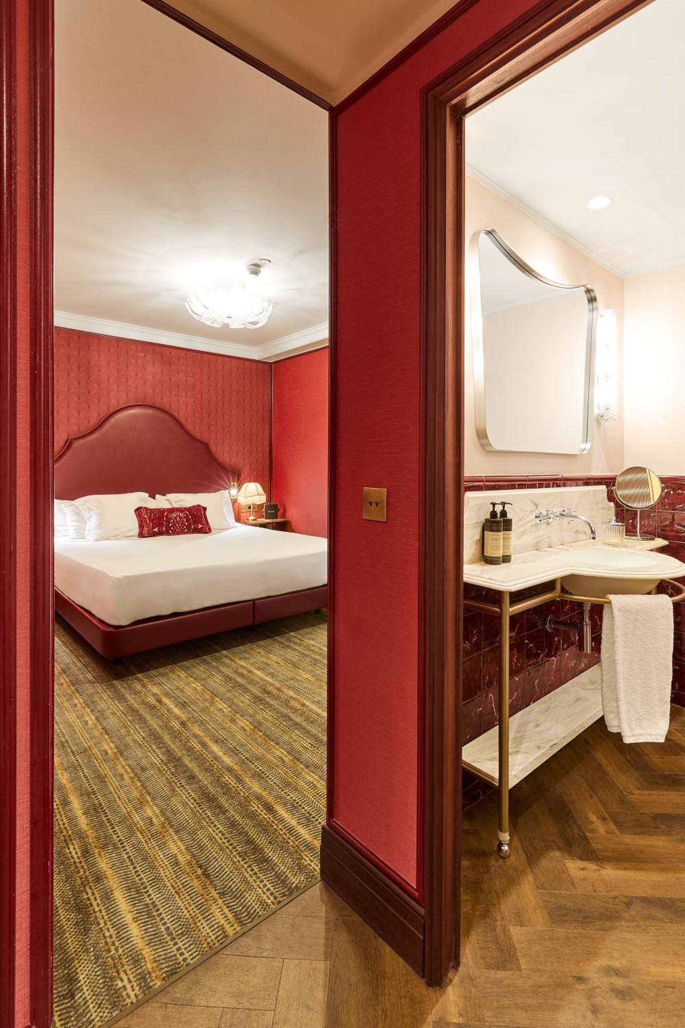 Boutique Room,1742639520:JPEG