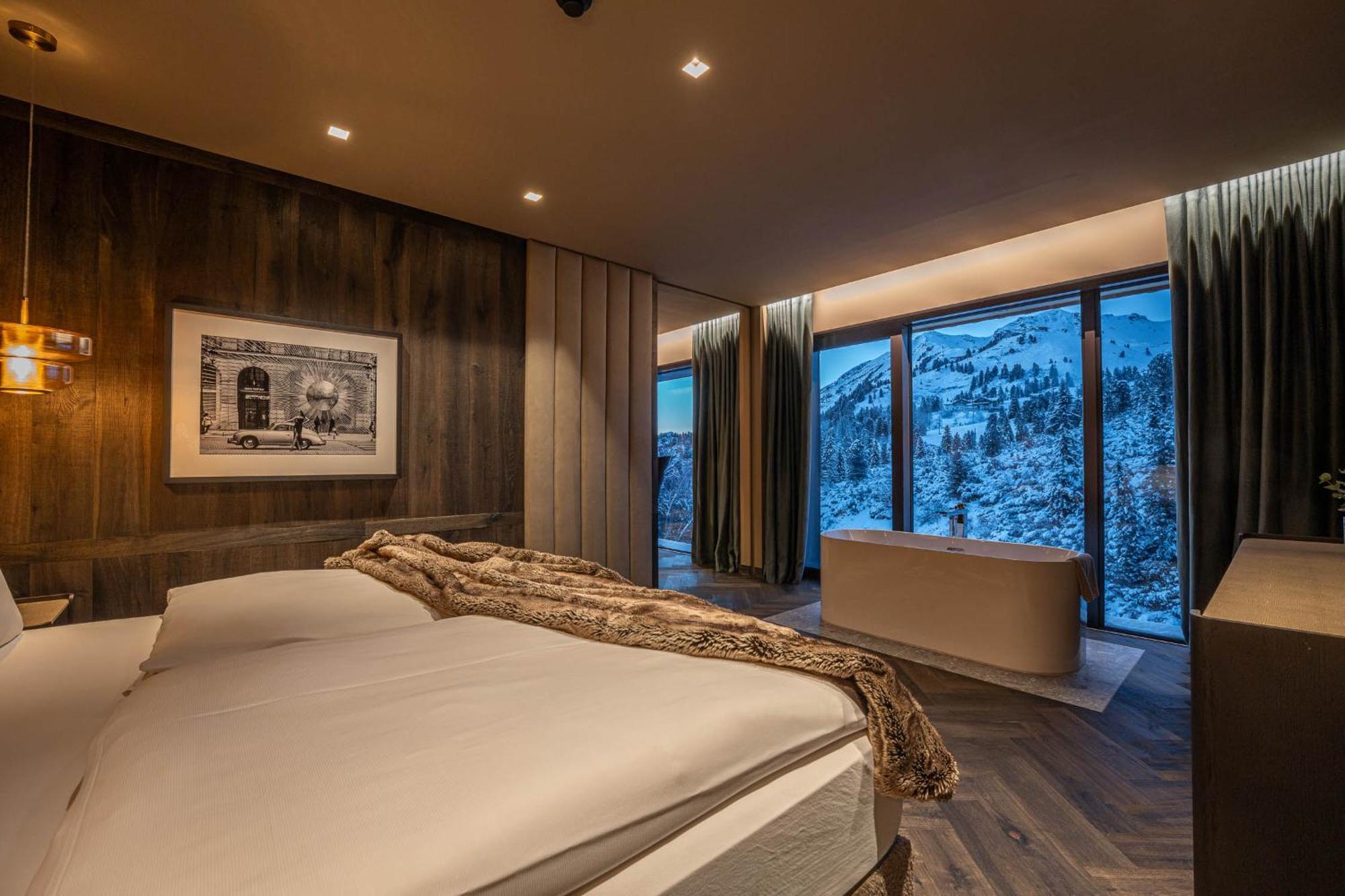Deluxe Suite