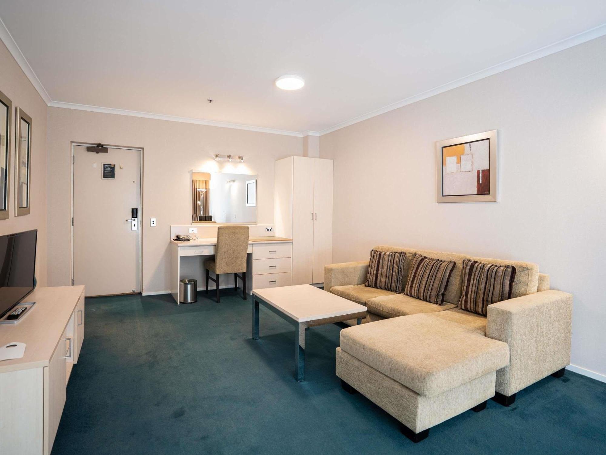 Junior King Suite