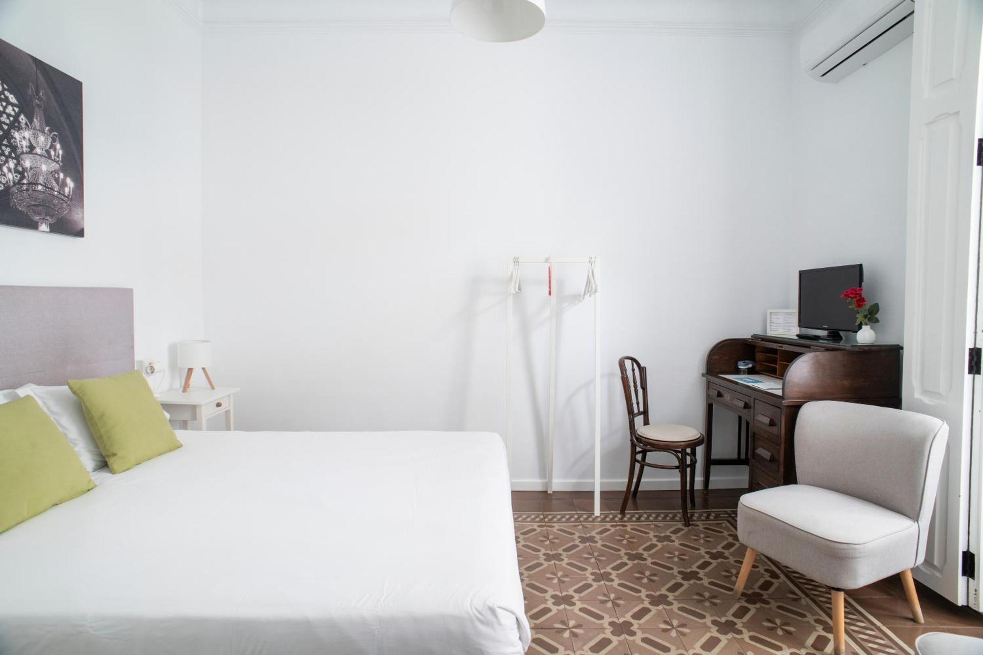 Double Room Private Bathroom