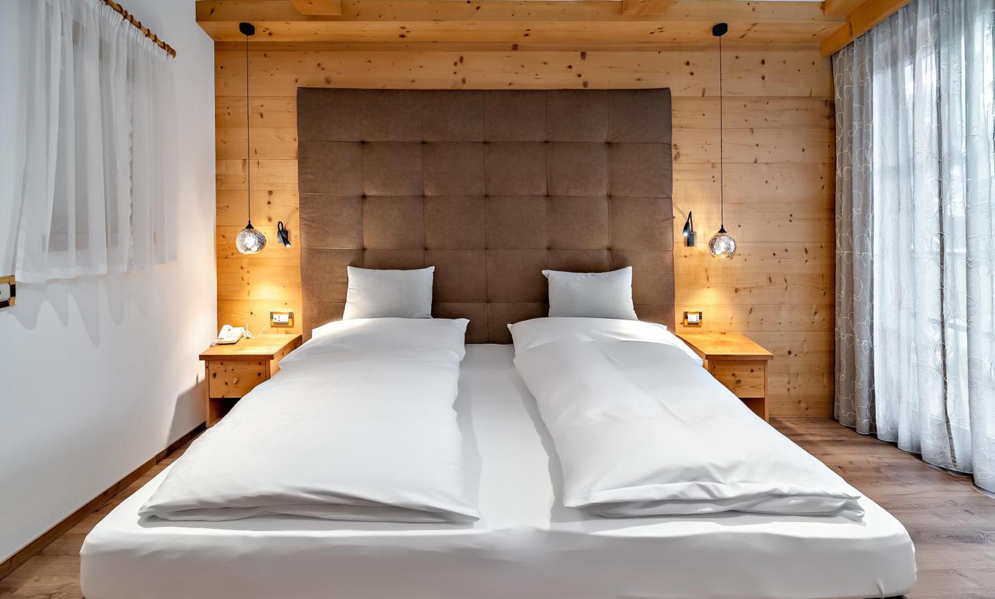 Double Room,1742720631:JPEG