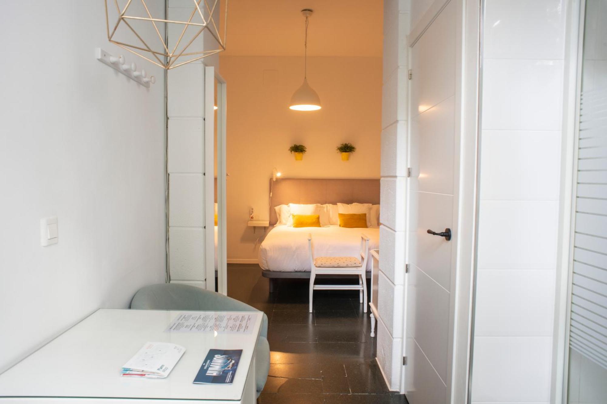Double Room Private Bathroom
