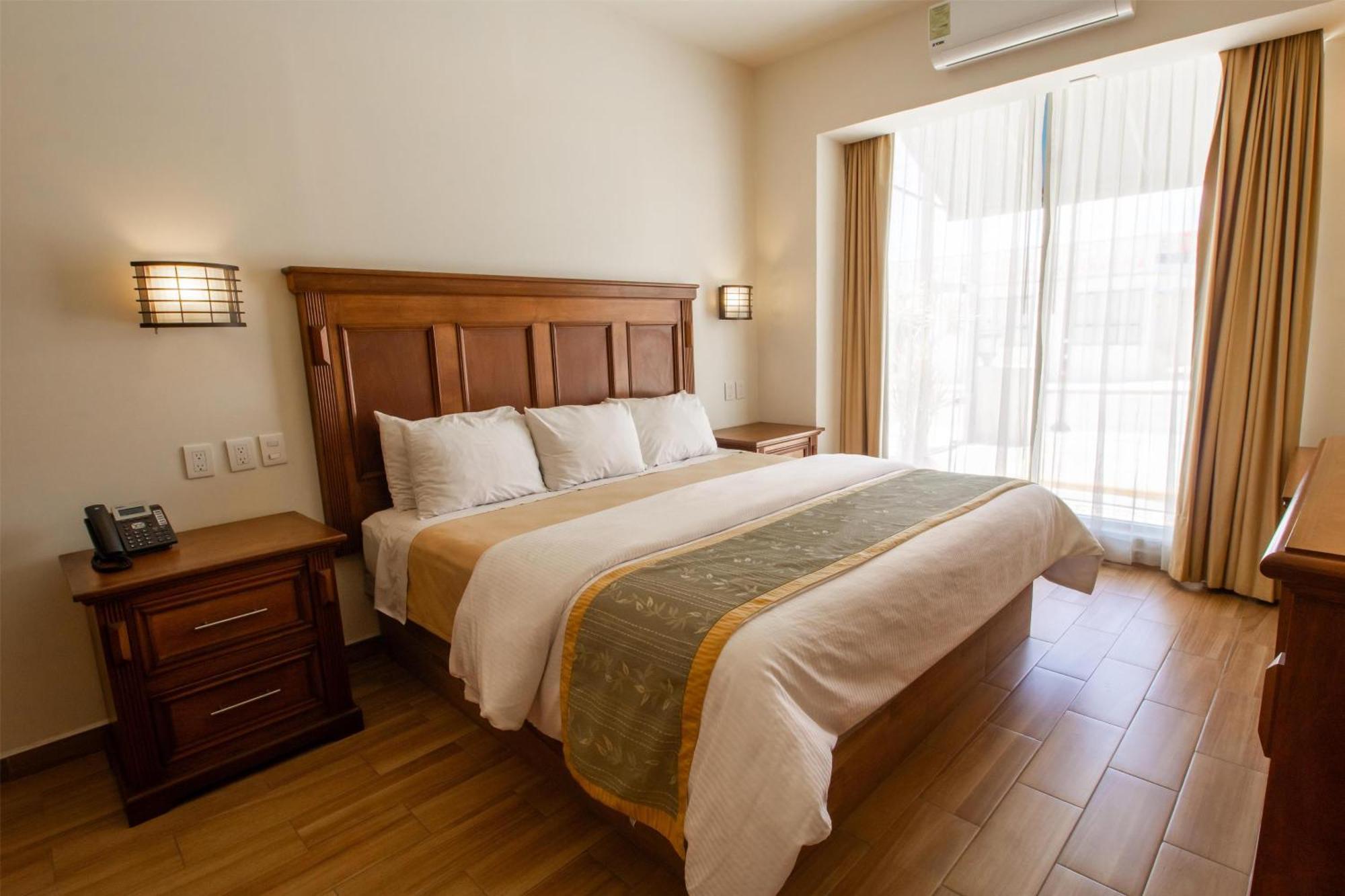 Apartment One King Bed Sofa Bed Kitchen Non-Smoking