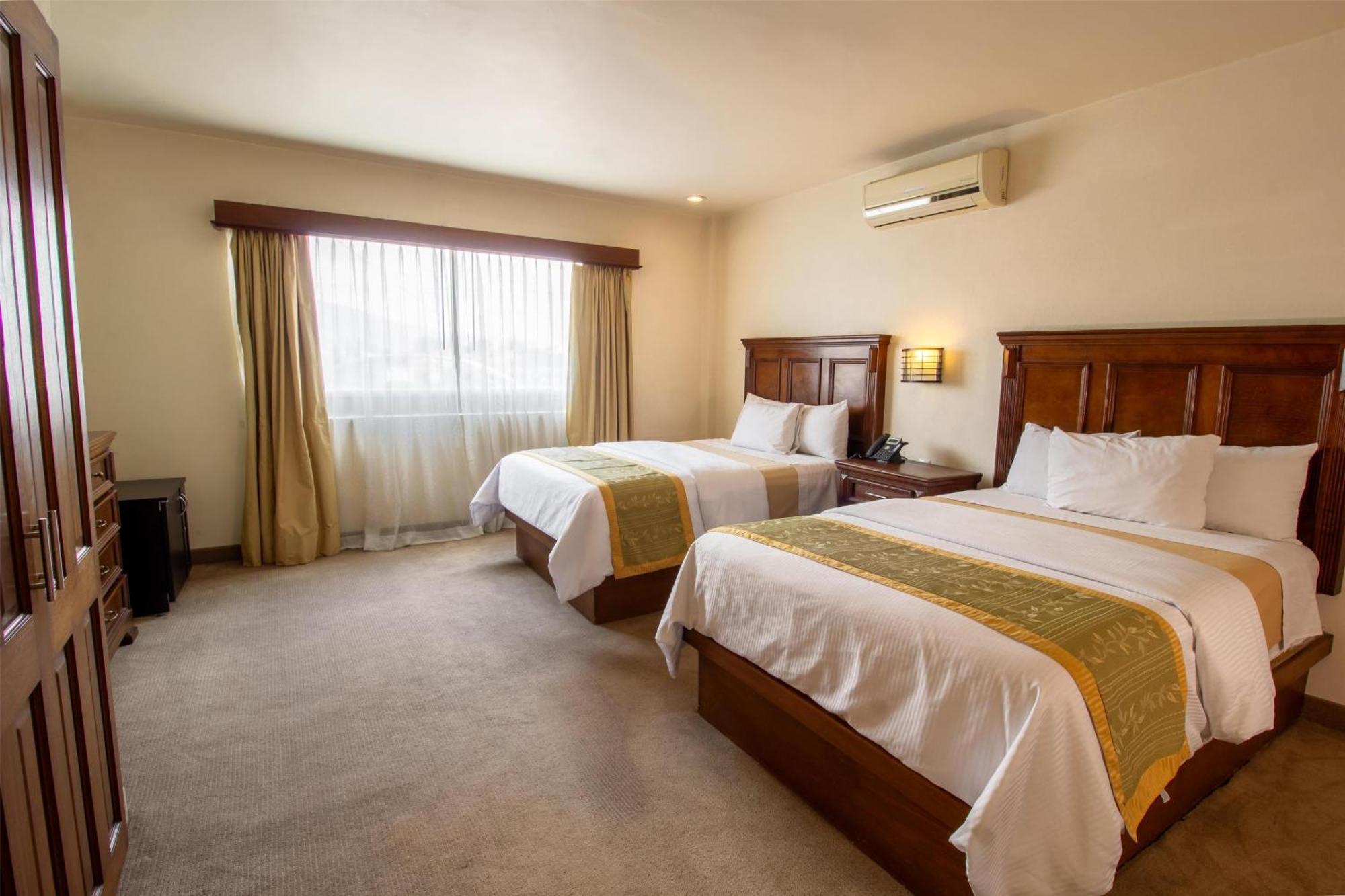 Suite Two Double Beds Non-Smoking