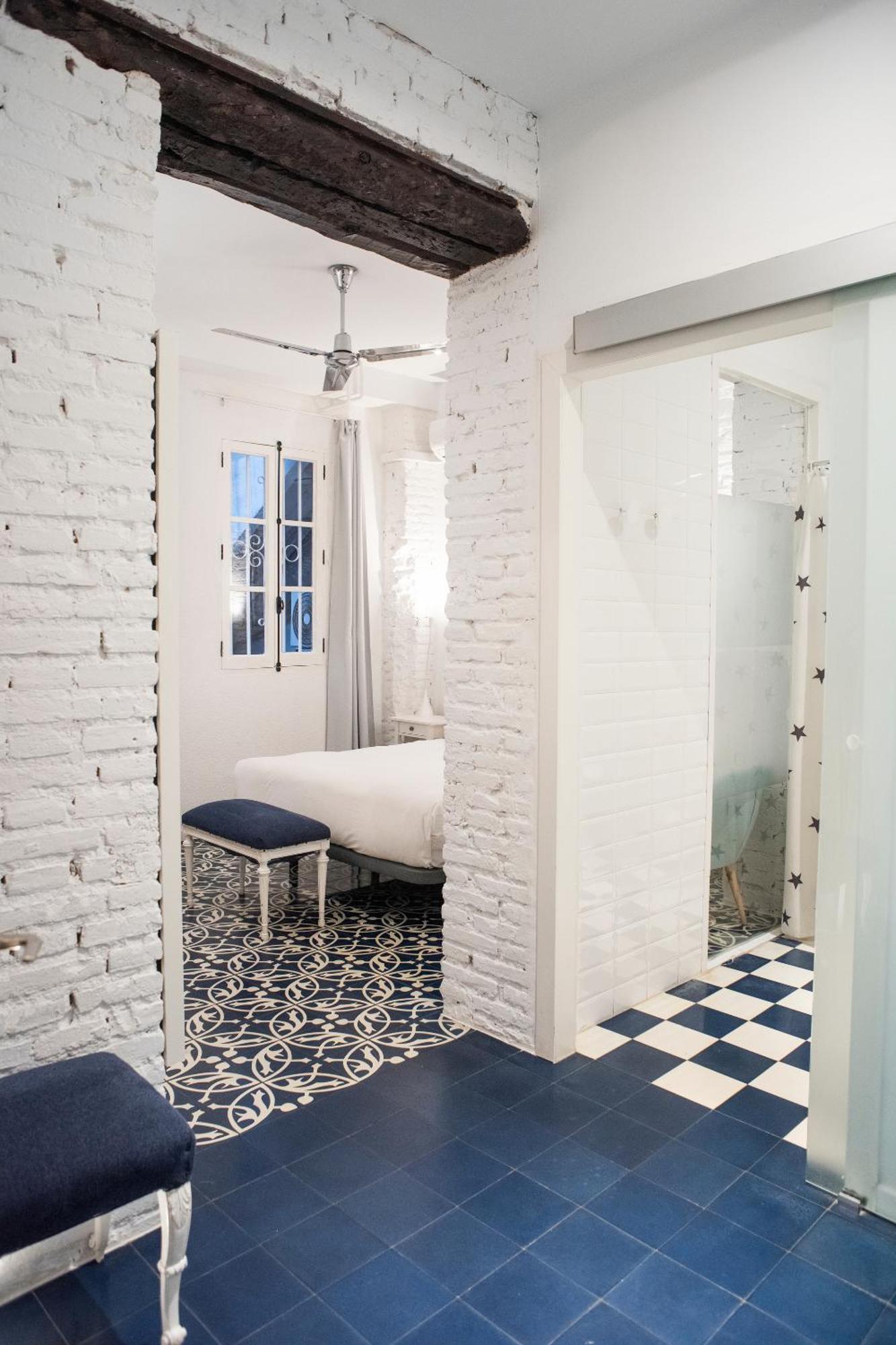 Double Room Private Bathroom
