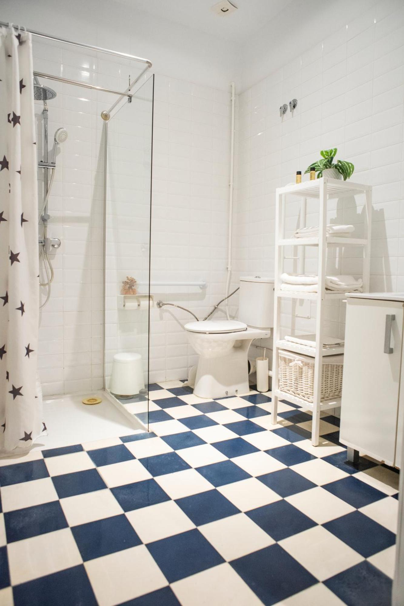 Double Room Private Bathroom