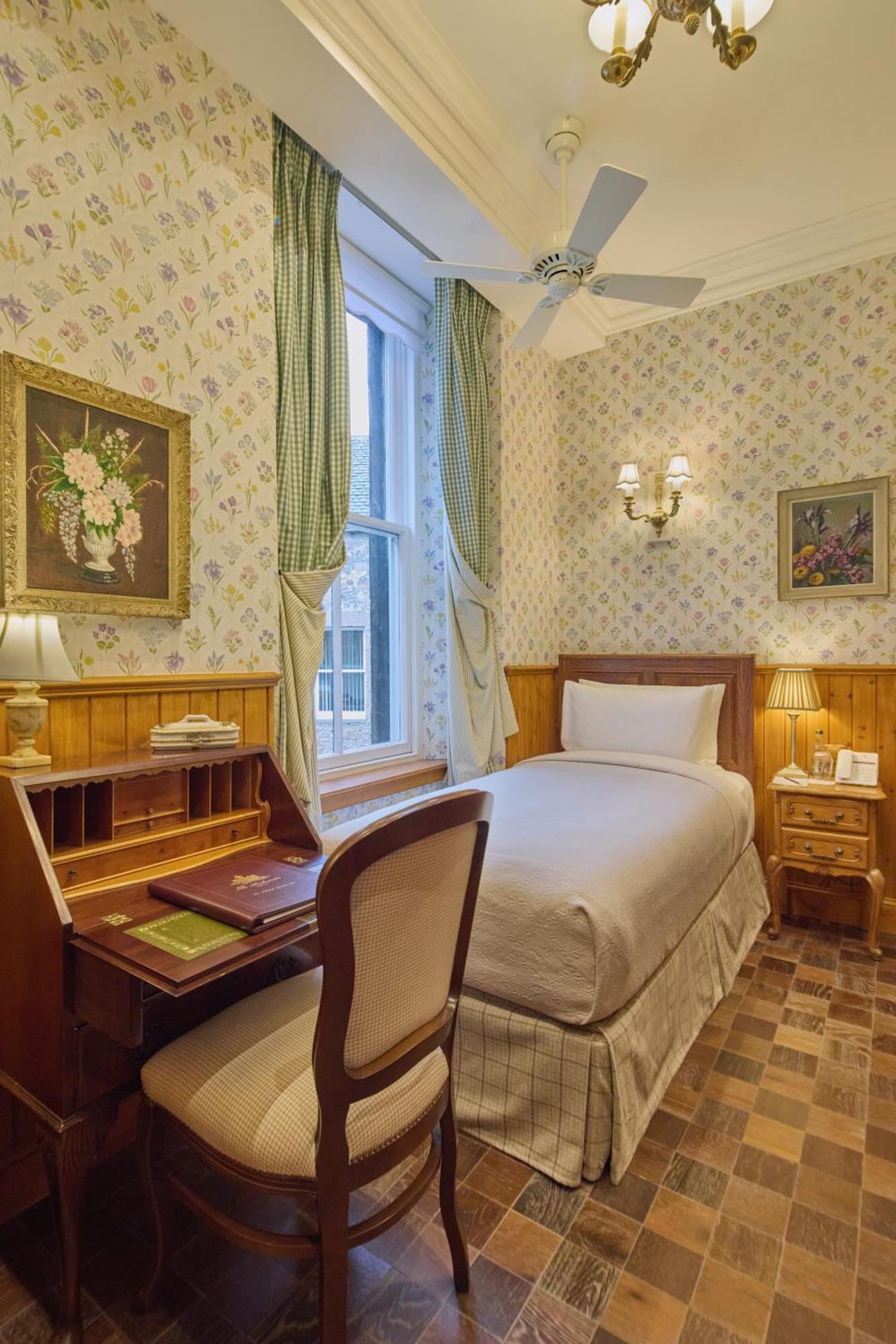 Wildflower Single Room