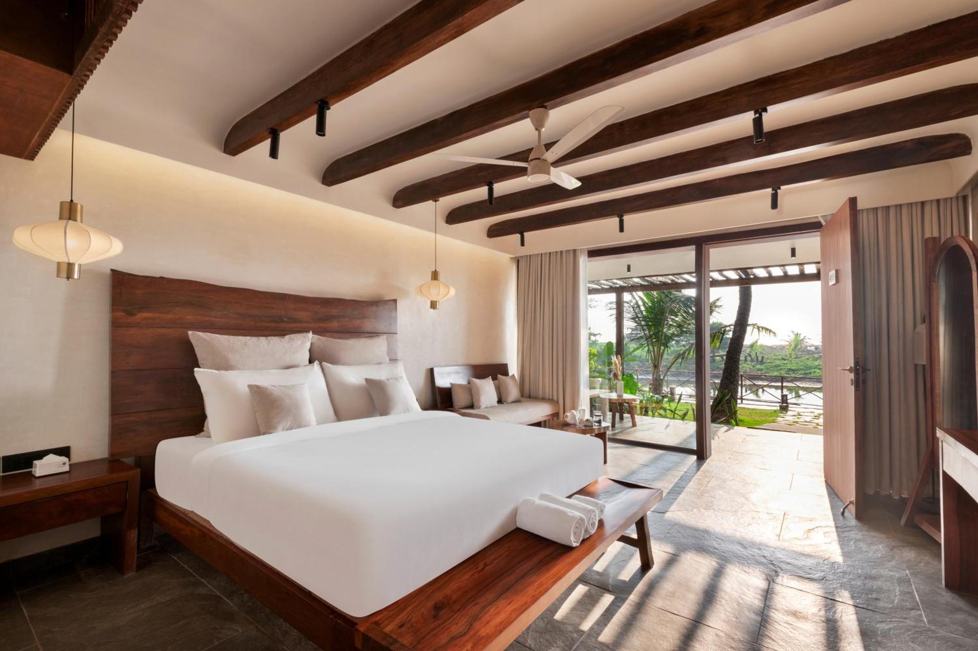 Platinum Room with River View (with complimentary Kayaking and 20% off on Massage session)