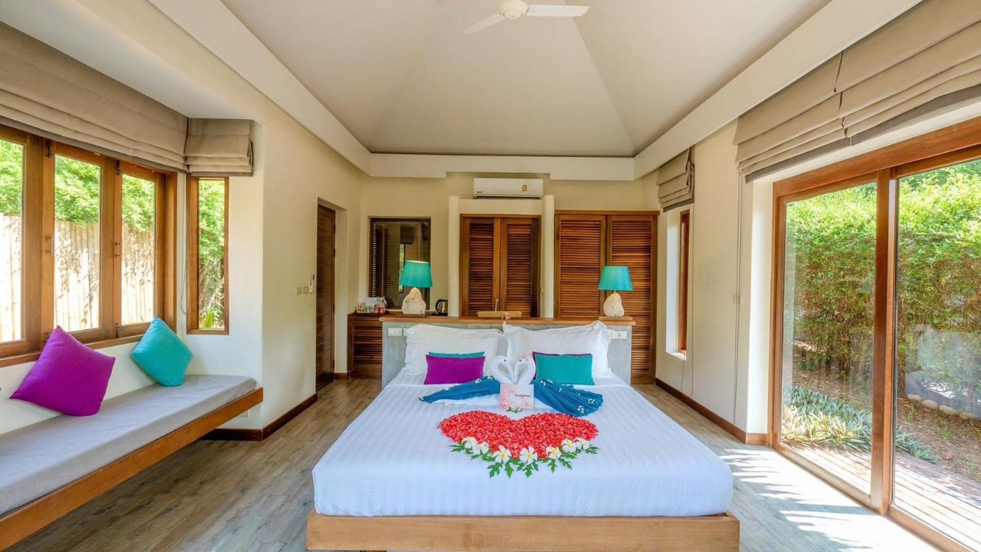 Sea Shore Pool Villa