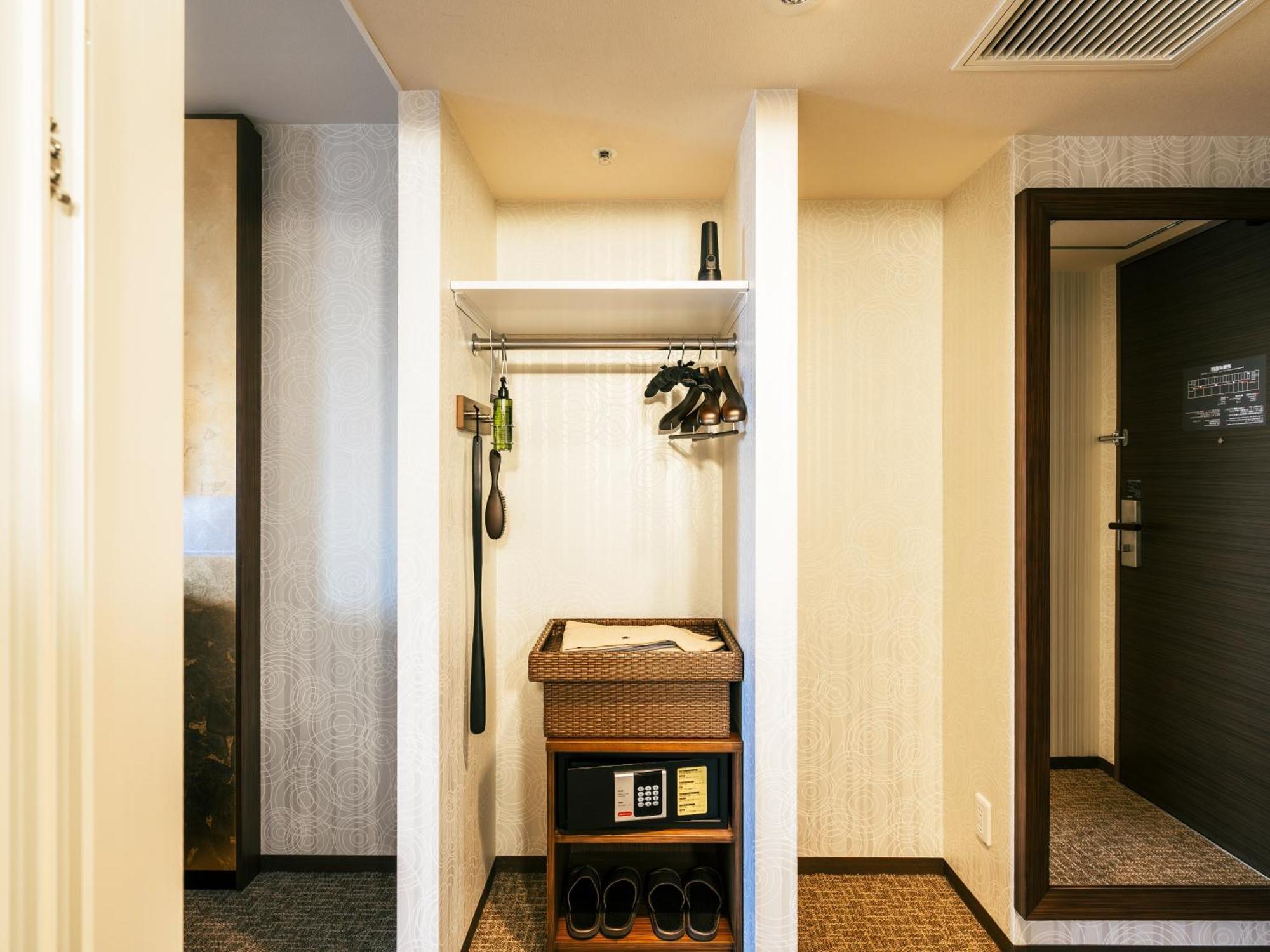 Superior Twin Room A [No Smoking] ※Extra beds will be provided depends on the number of adults