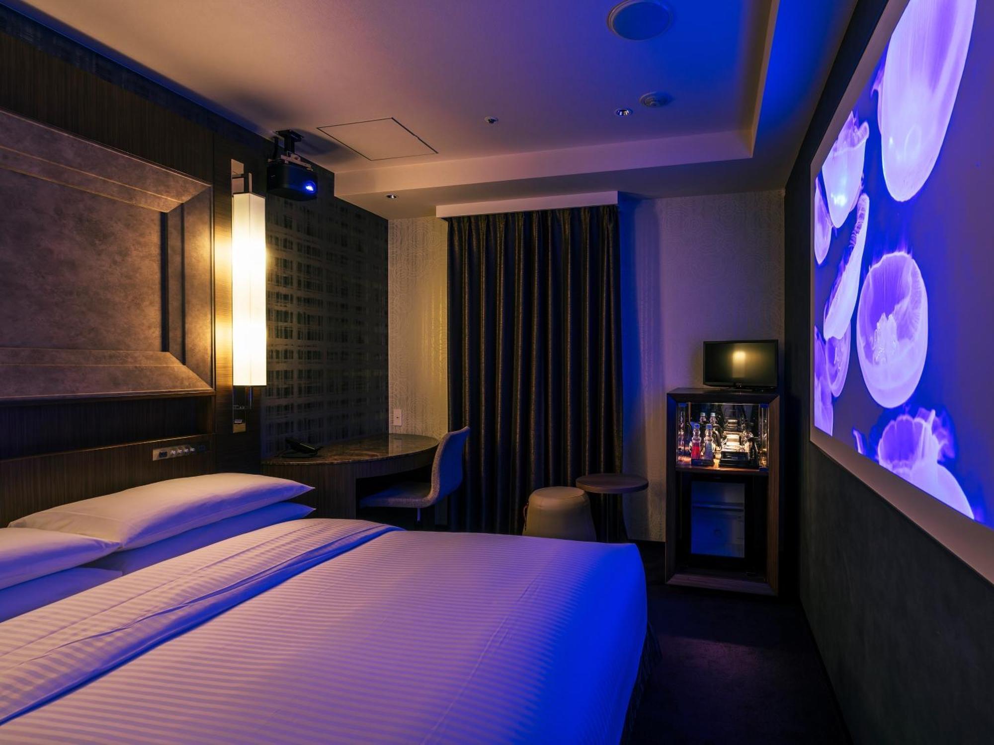 Box Theater Room [No Smoking] Lounge Access