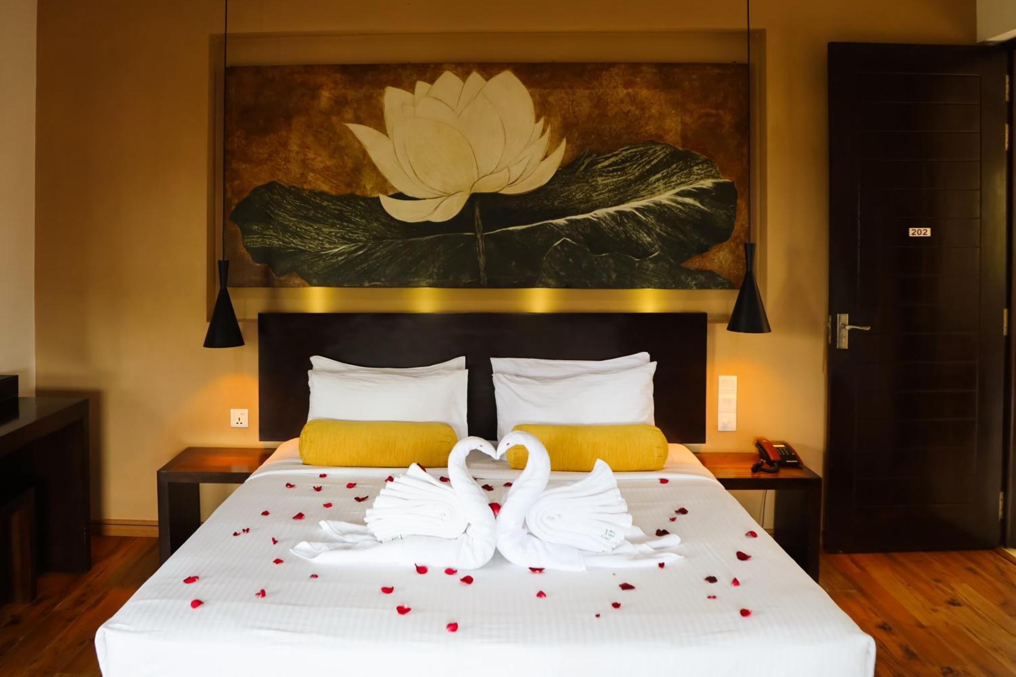 Suite Private Terrace & Jacuzzi Airport Pick-up OR Drop-off