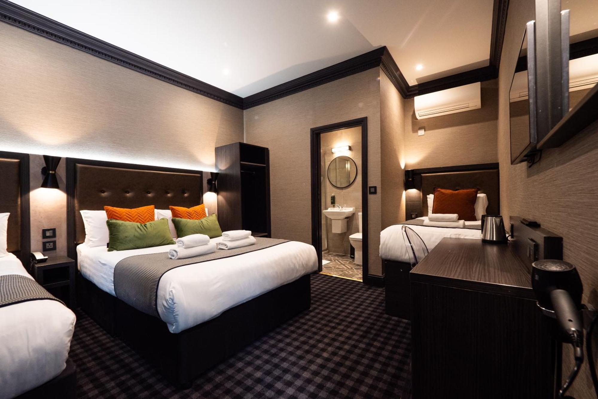 Deluxe Quadruple Room